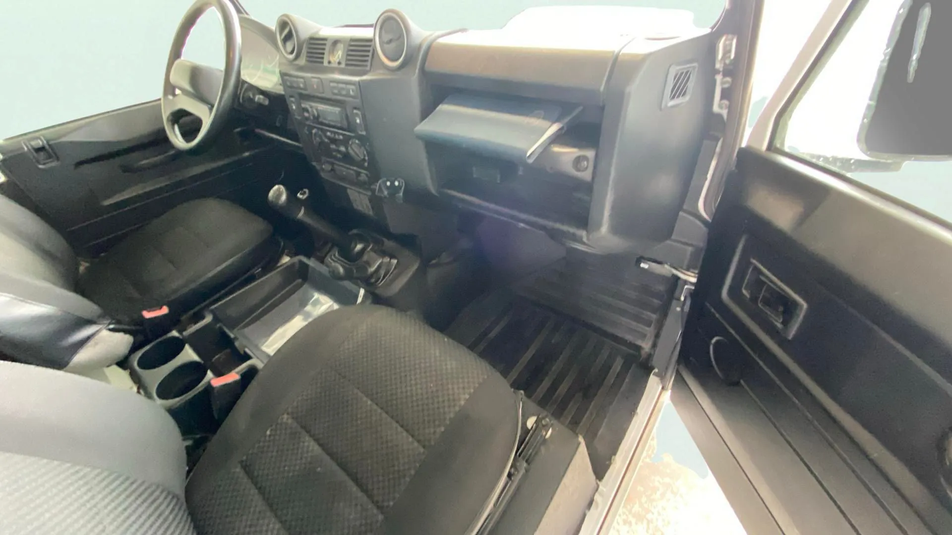 Land Rover Defender 110 SW E - foto 13
