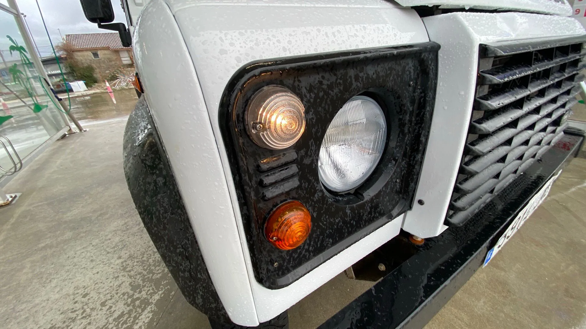 Land Rover Defender 110 SW E - foto 8