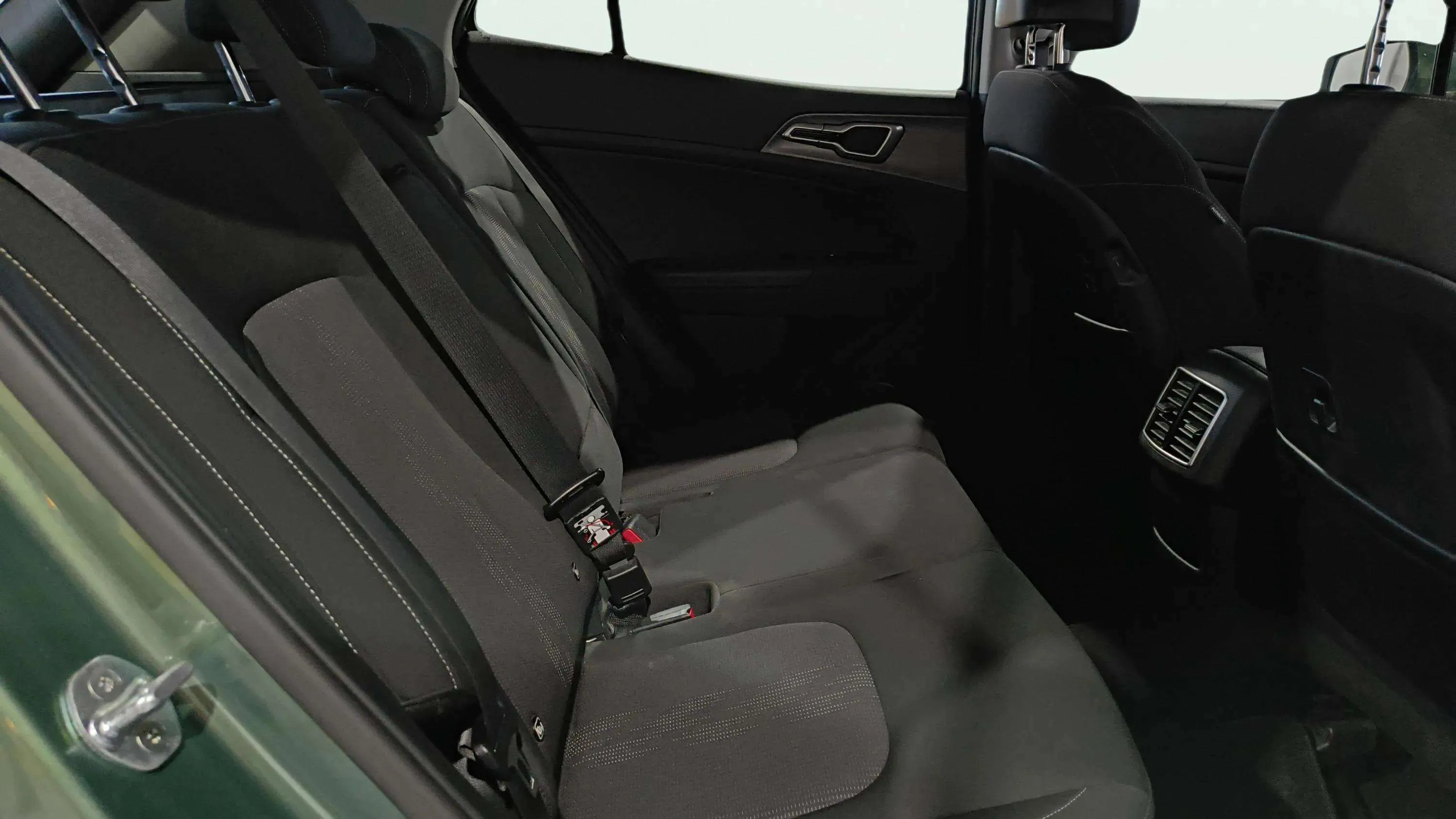 Kia Sportage 1.6 T-GDi MHEV Drive 4x2 - foto 13