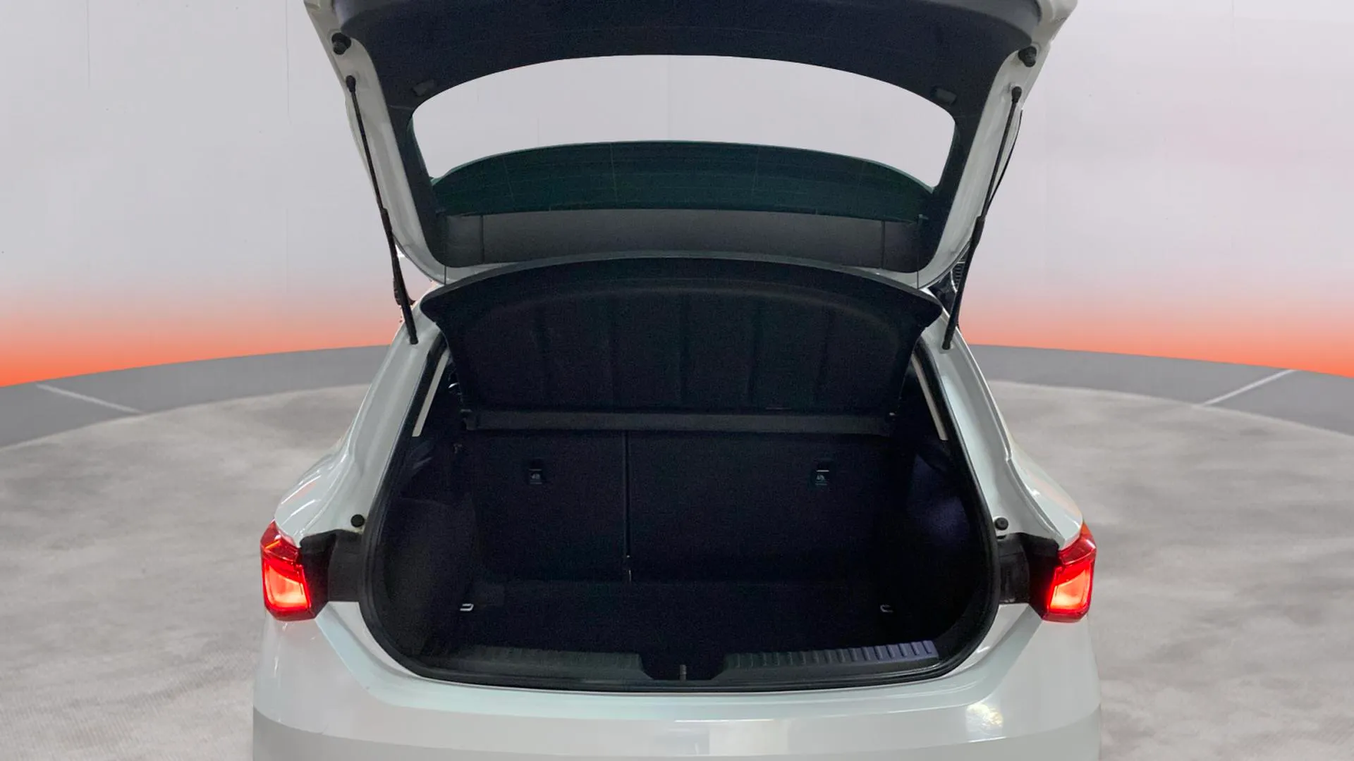 SEAT León 1.5 eTSI DSG Style 25 Aniversario - foto 9