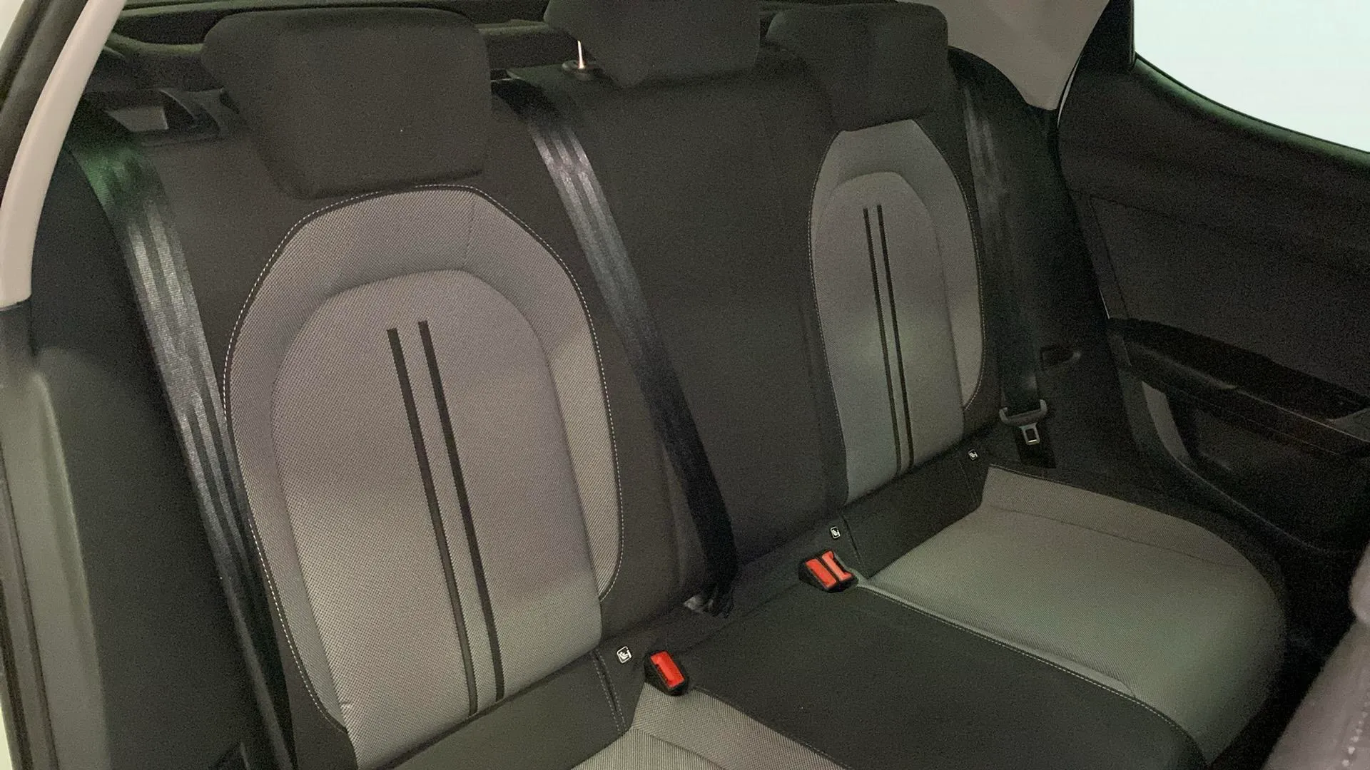 SEAT León 1.5 eTSI DSG Style 25 Aniversario - foto 28