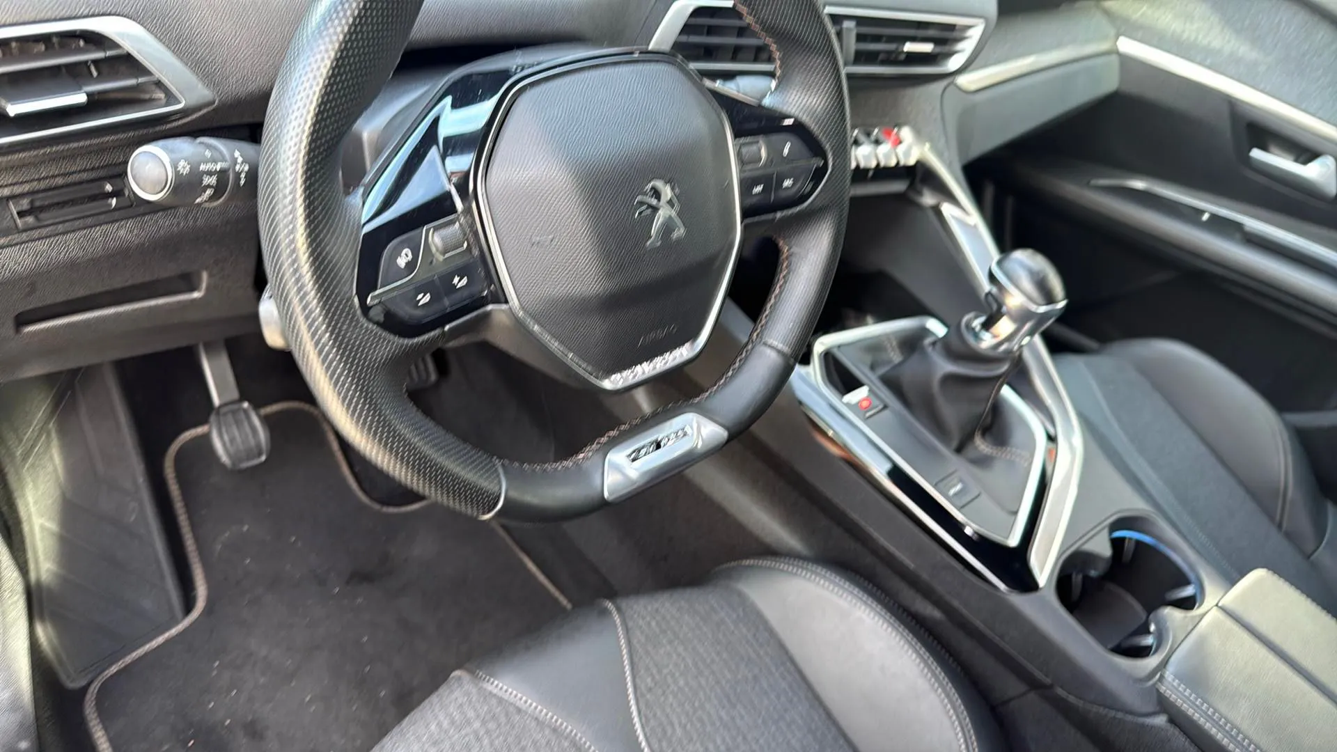 Peugeot 3008 1.2 PureTech GT - foto 12