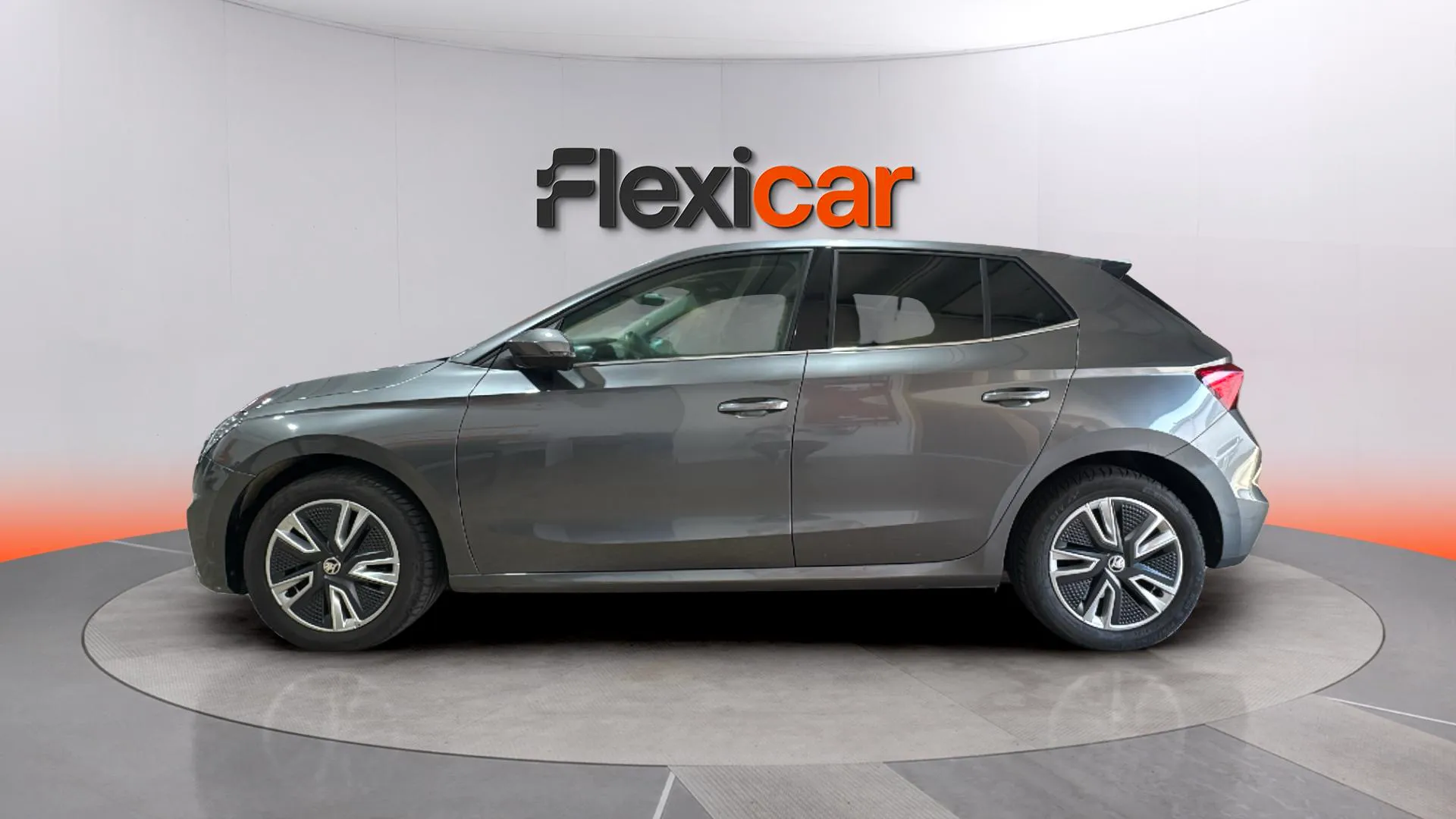 Škoda Fabia 1.0 TSI DSG Ambition - foto 16