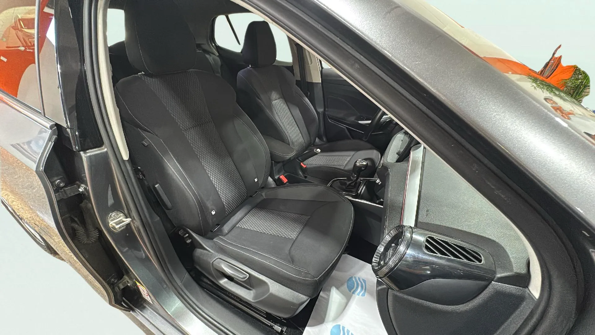 Škoda Fabia 1.0 TSI DSG Ambition - foto 8