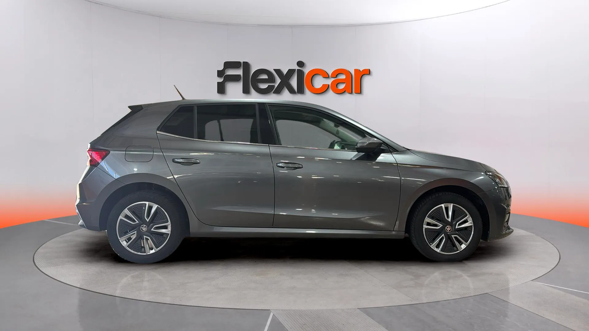 Škoda Fabia 1.0 TSI DSG Ambition - foto 14