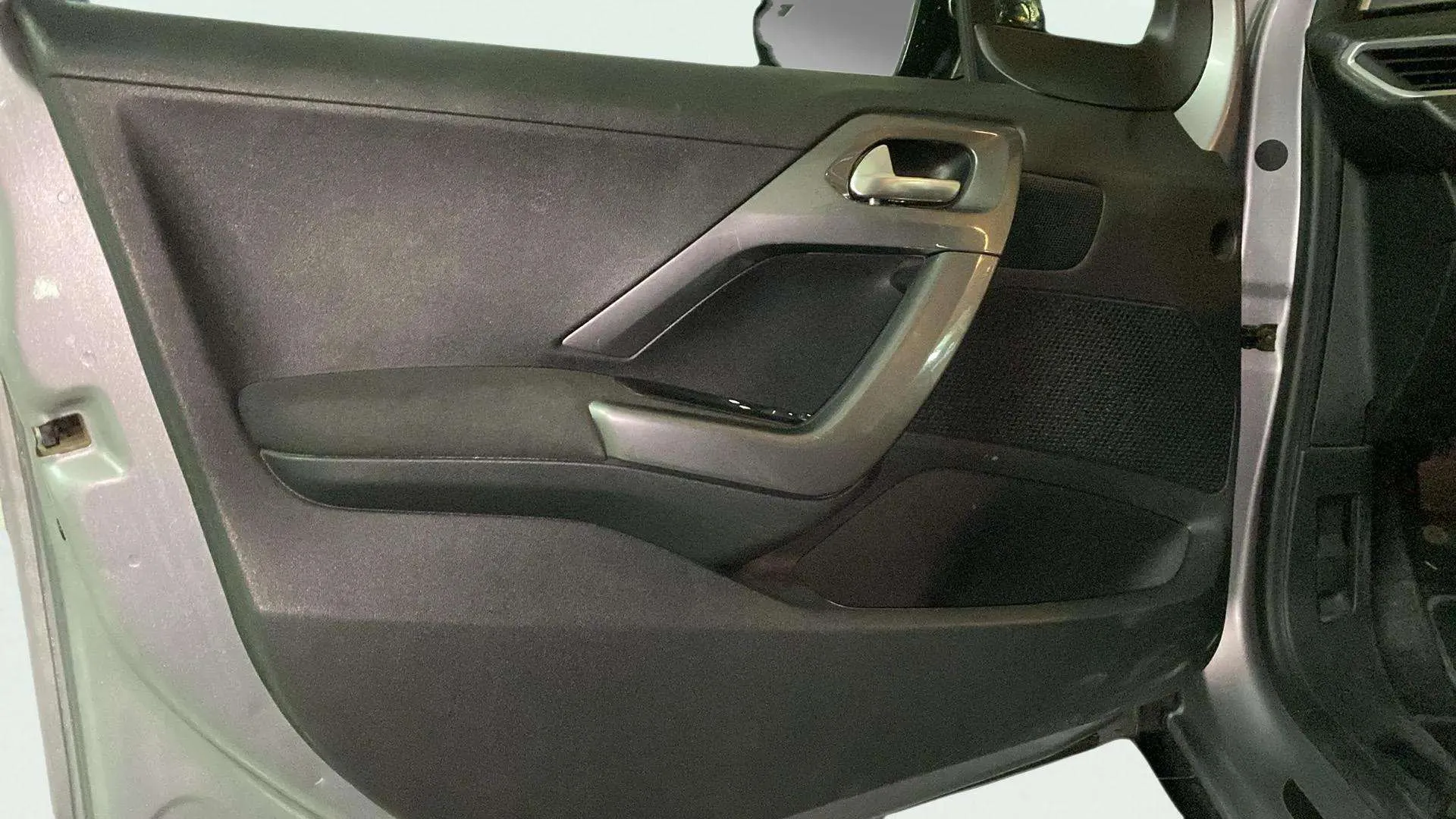 Peugeot 2008 Style 1.2L PureTech - foto 28