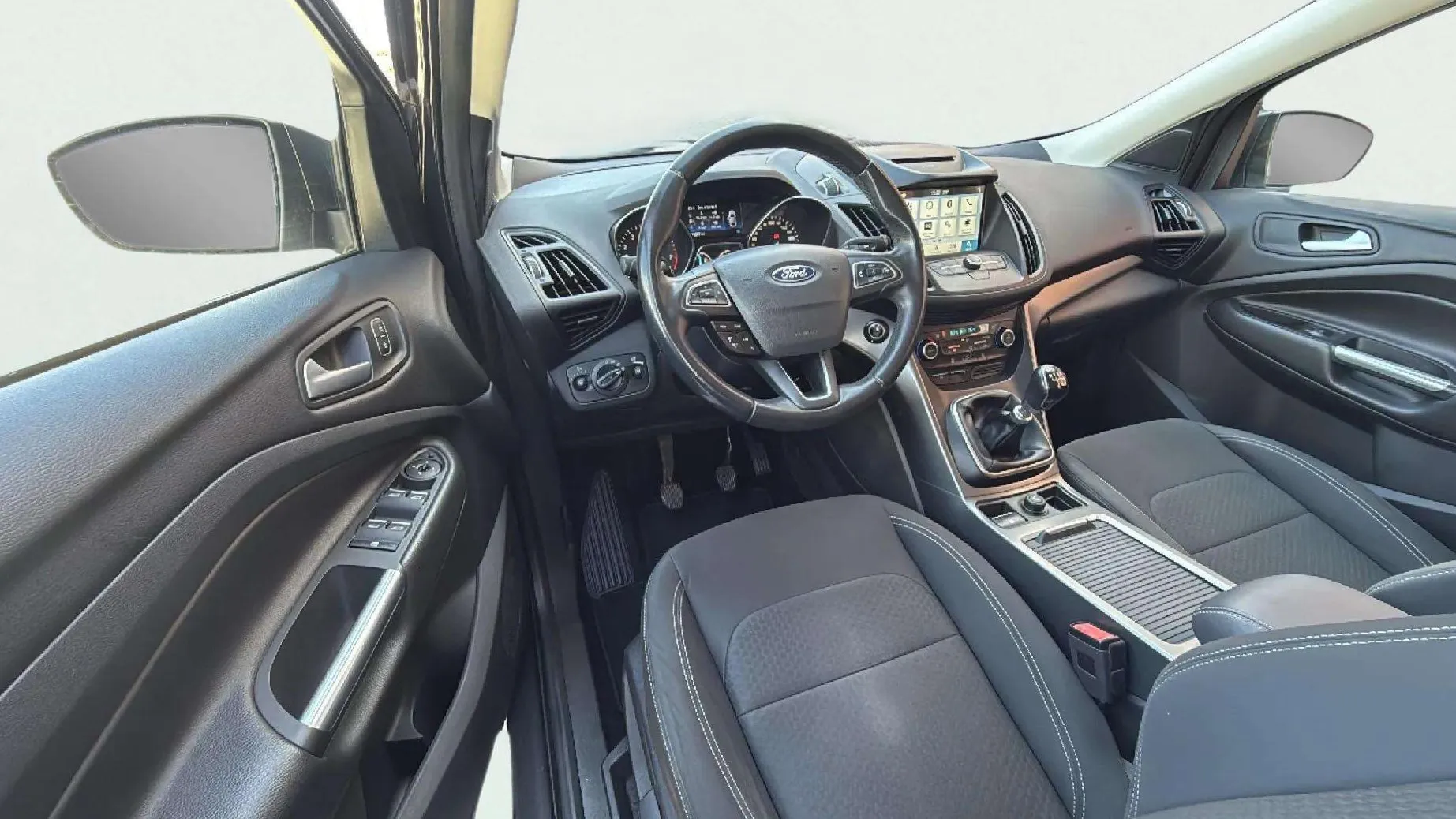 Ford Kuga 1.5 EcoBoost A-S-S 4x2 Trend+ - foto 13