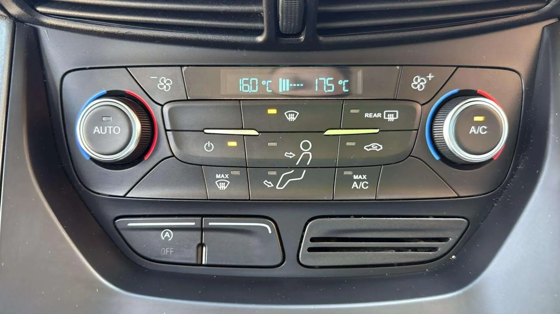 Ford Kuga 1.5 EcoBoost A-S-S 4x2 Trend+ - foto 21