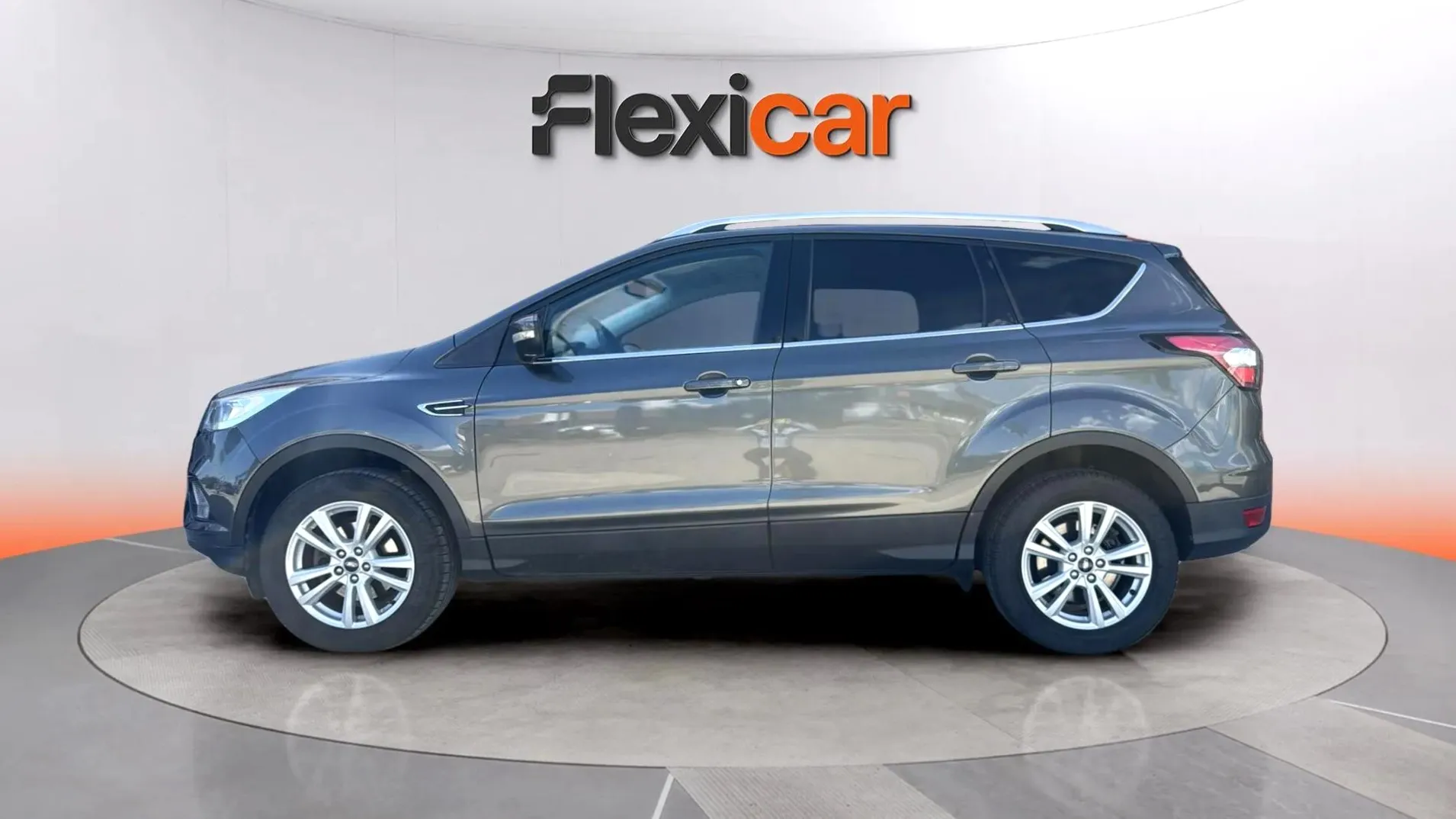 Ford Kuga 1.5 EcoBoost A-S-S 4x2 Trend+ - foto 4