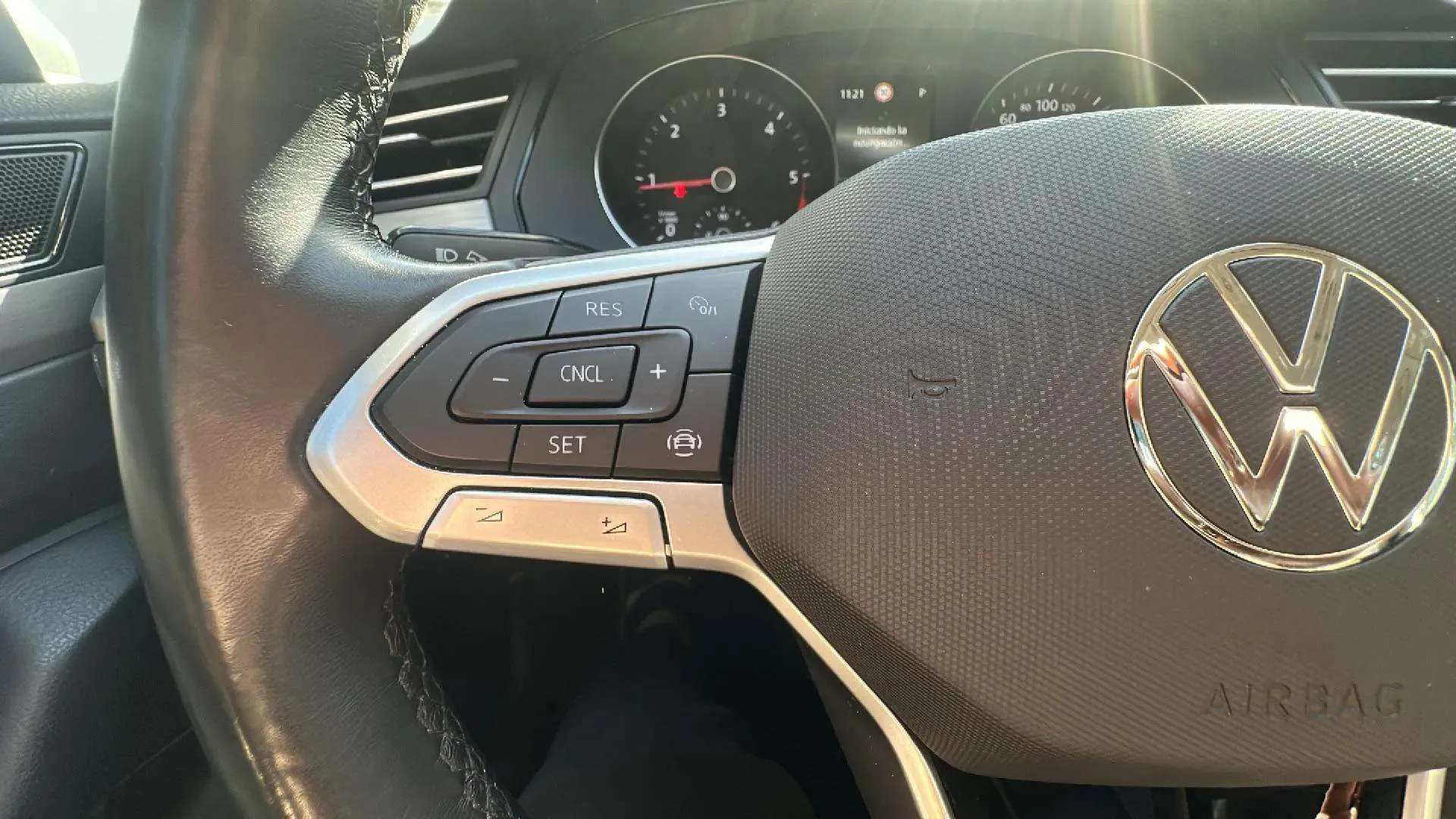 Volkswagen Passat 2.0 TDI DSG - foto 13