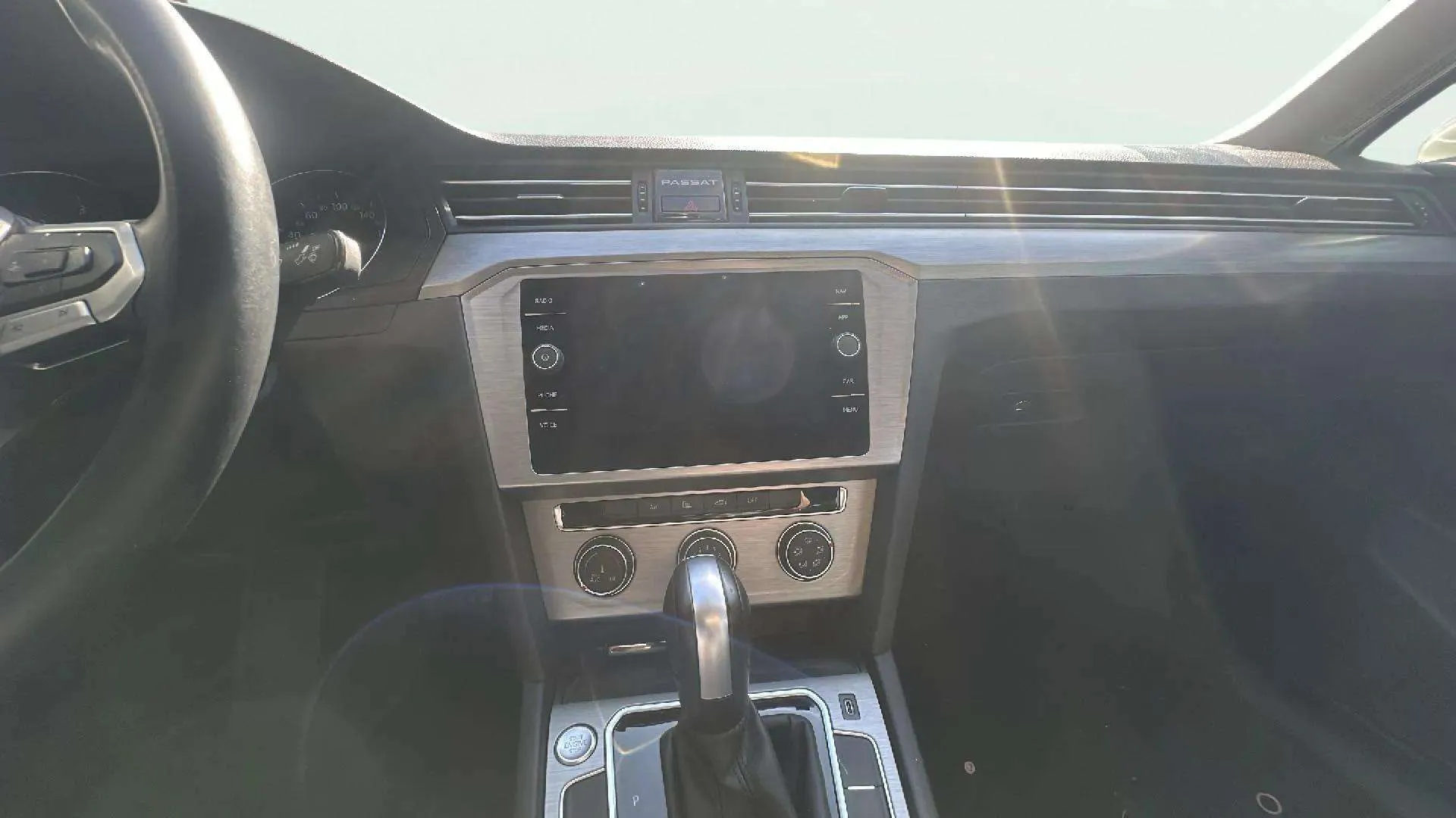 Volkswagen Passat 2.0 TDI DSG - foto 11