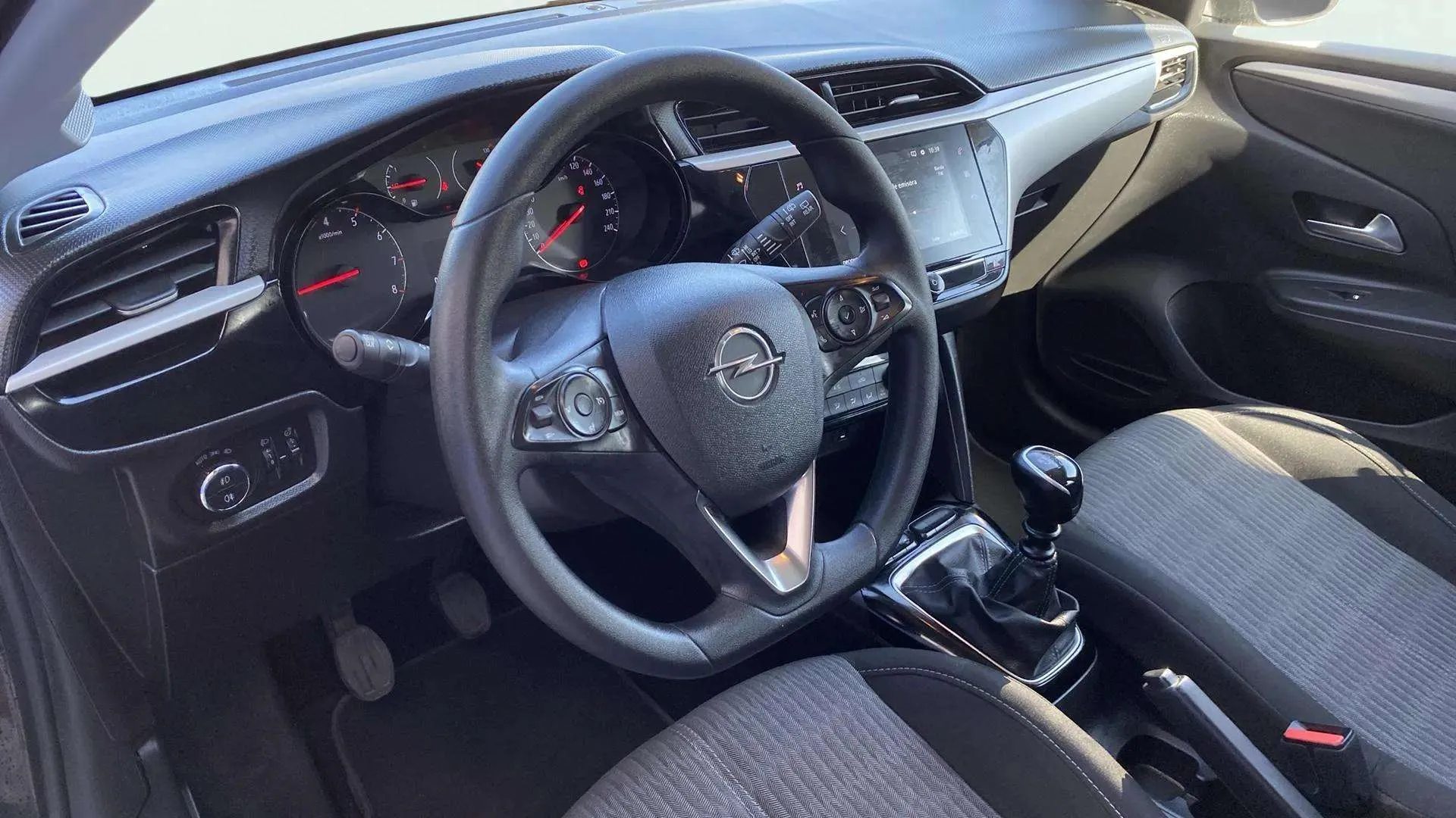 Opel Corsa 1.2T XHL Edition - foto 11