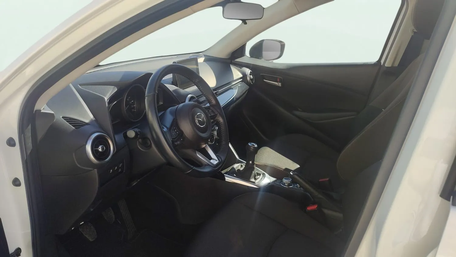 Mazda Mazda2 e-Skyactiv G 1.5 Zenith - foto 14