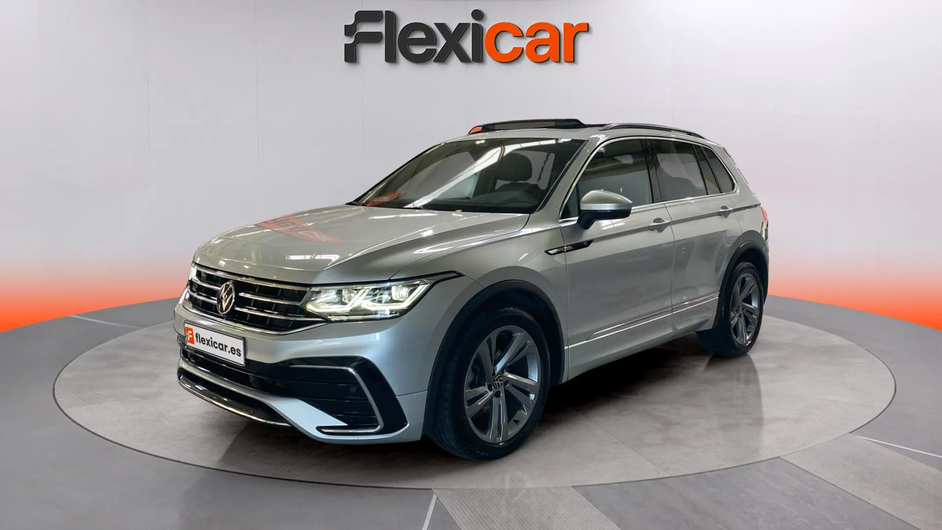 Volkswagen Tiguan R-Line 2.0 TDI DSG - foto 3