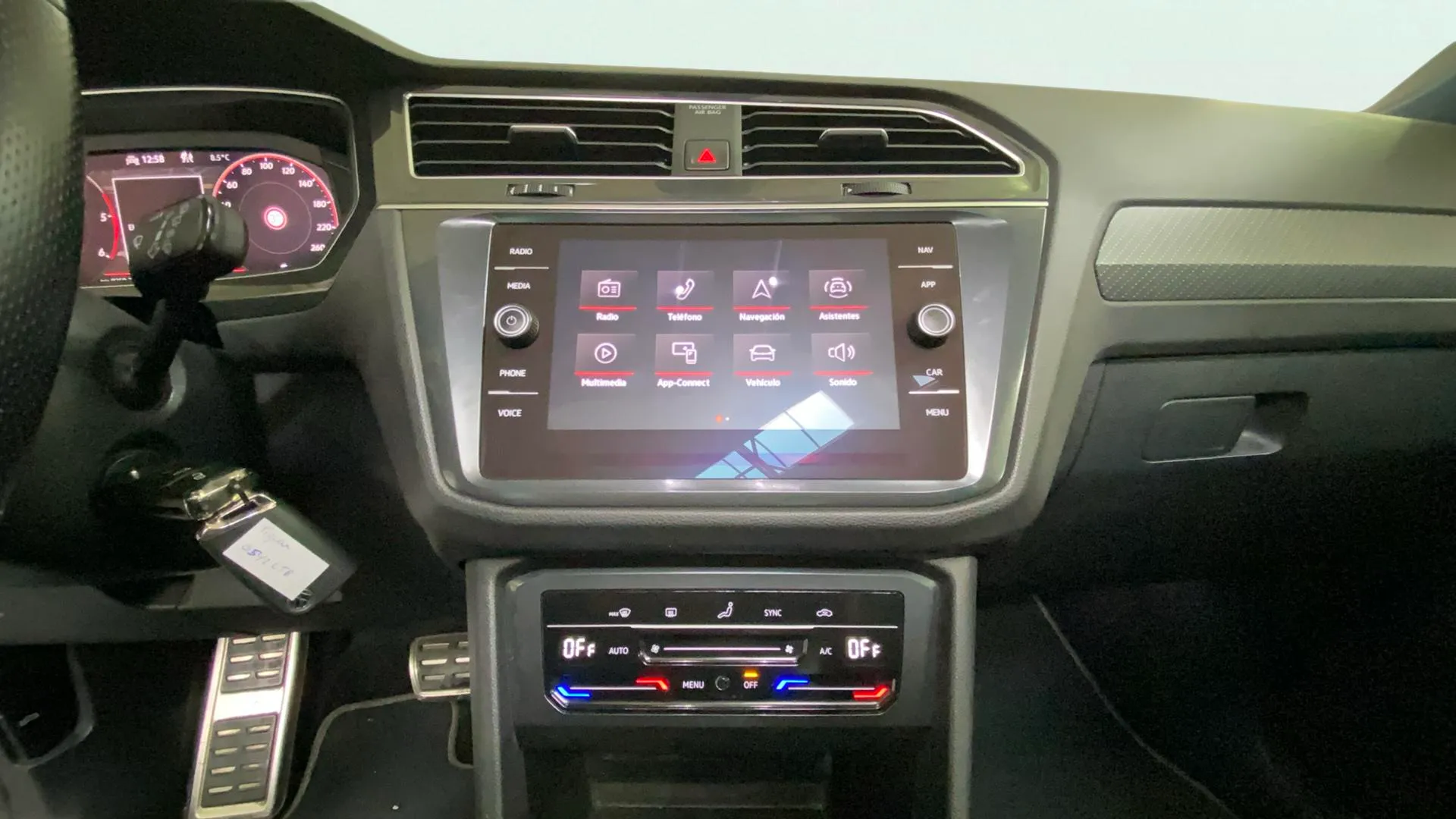 Volkswagen Tiguan R-Line 2.0 TDI DSG - foto 18