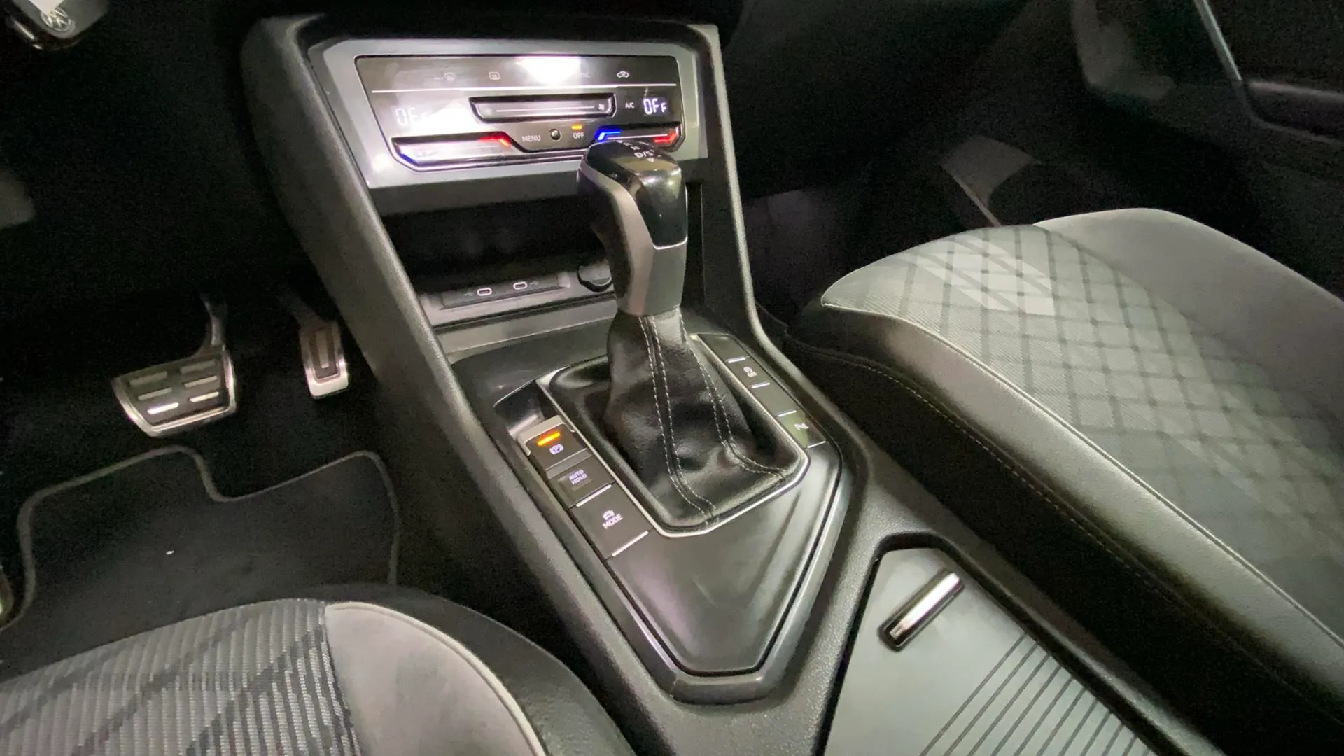 Volkswagen Tiguan R-Line 2.0 TDI DSG - foto 23