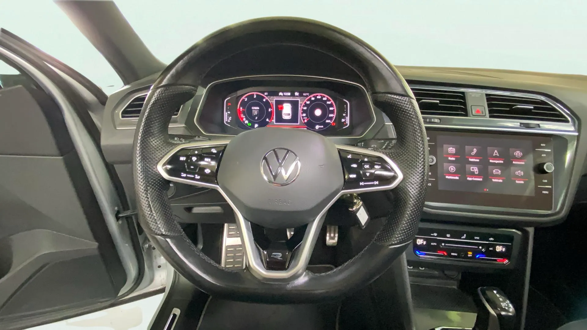 Volkswagen Tiguan R-Line 2.0 TDI DSG - foto 17