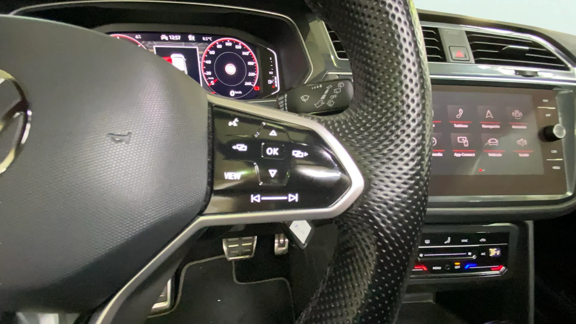 Volkswagen Tiguan R-Line 2.0 TDI DSG - foto 12