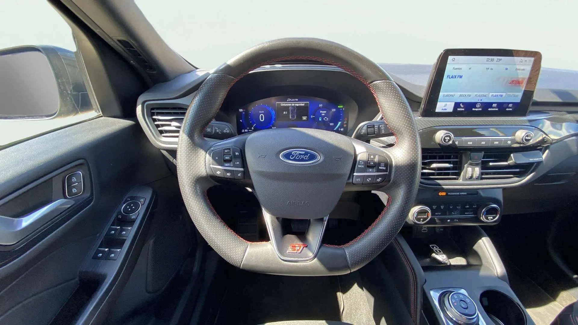 Ford Kuga ST-Line X 2.5 Duratec Fhev 4x4 Aut - foto 11