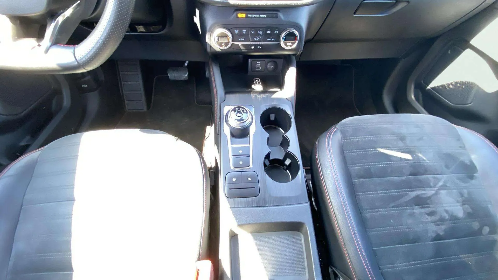 Ford Kuga ST-Line X 2.5 Duratec Fhev 4x4 Aut - foto 10