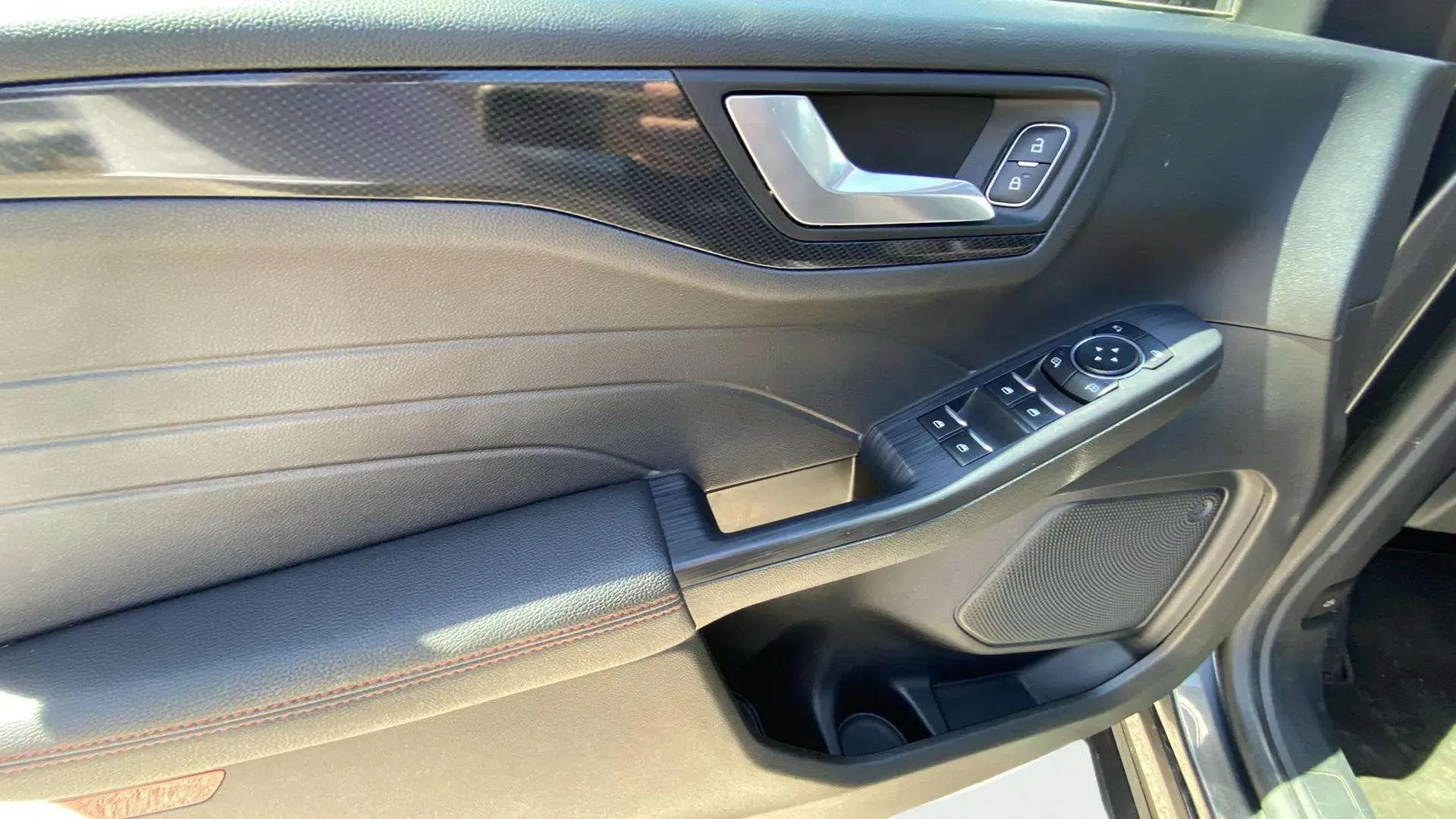 Ford Kuga ST-Line X 2.5 Duratec Fhev 4x4 Aut - foto 21