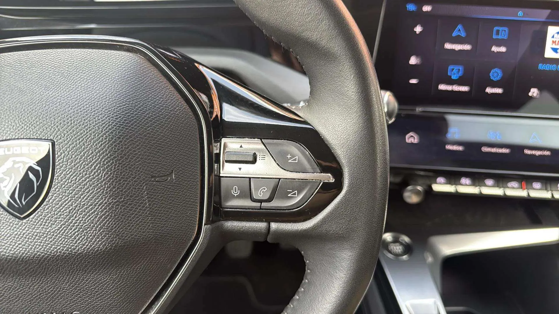 Peugeot 308 Allure BlueHDi 130 - foto 15