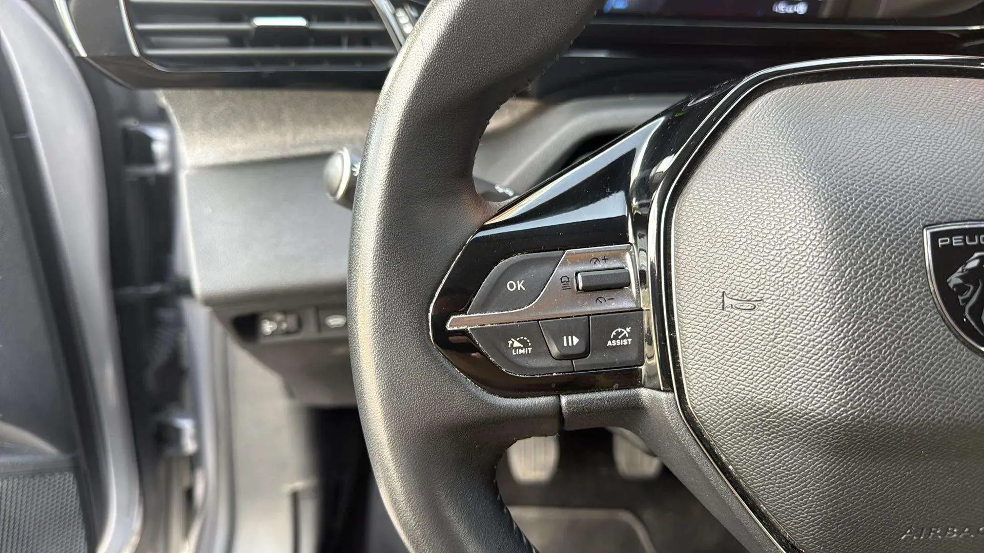 Peugeot 308 Allure BlueHDi 130 - foto 14