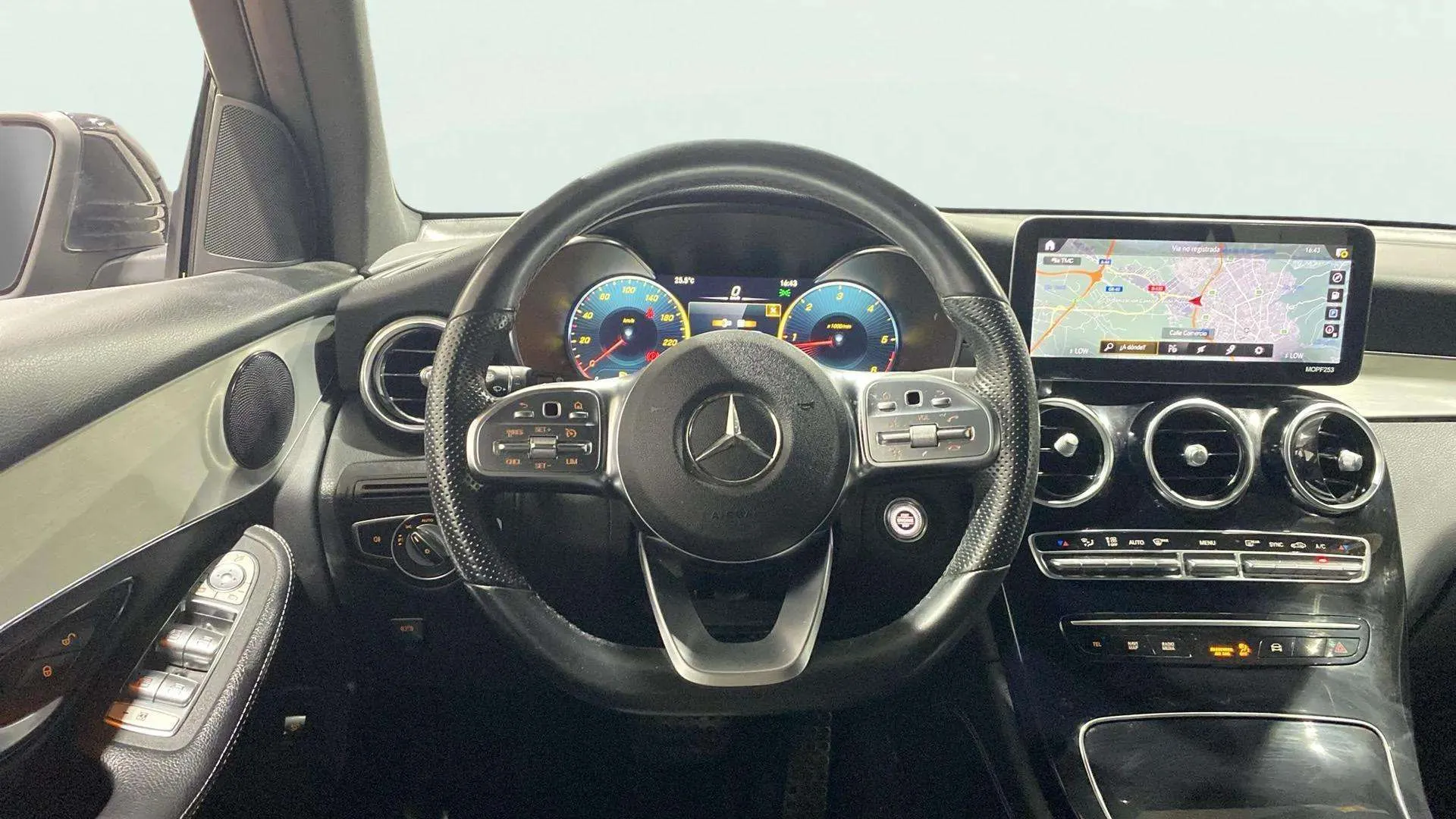 Mercedes-Benz GLC 220 d 4MATIC - foto 9