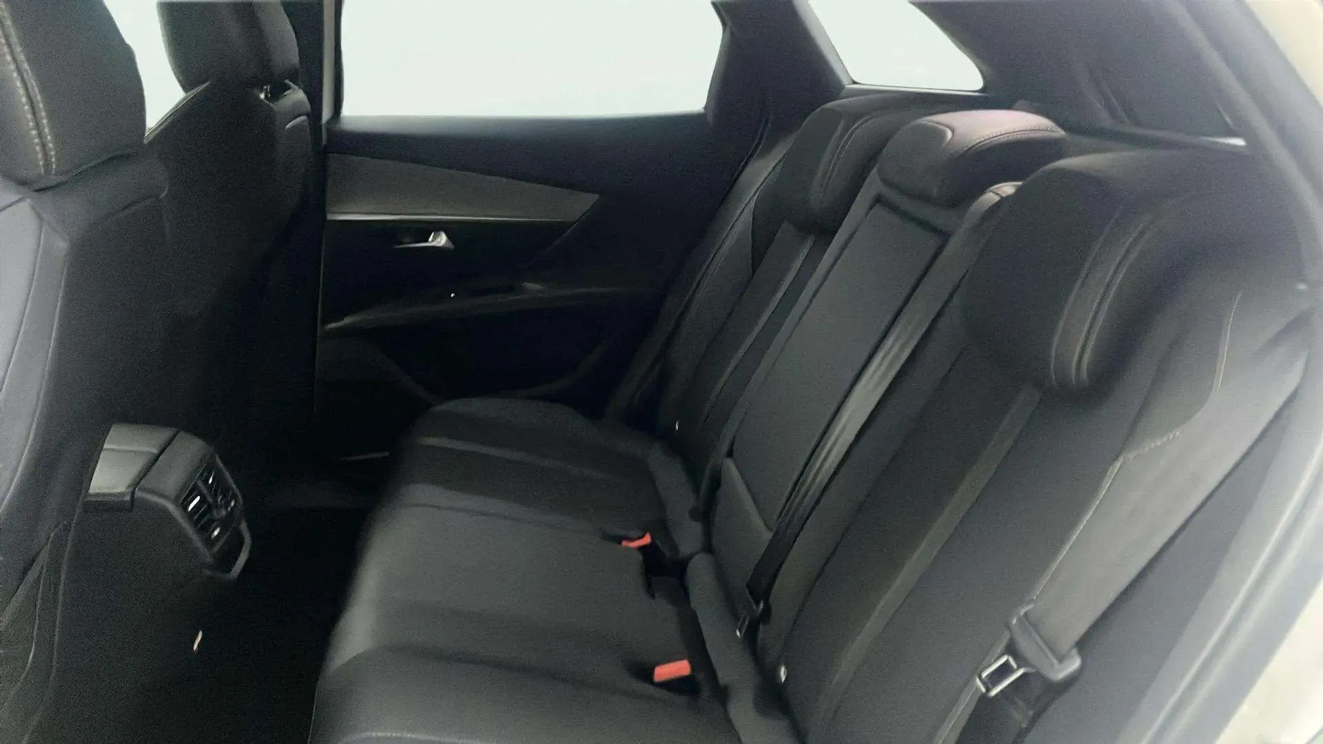 Peugeot 3008 1.5 BlueHDi Allure Pack EAT8 - foto 17