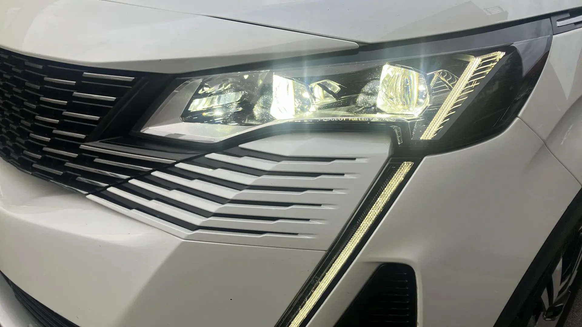 Peugeot 3008 1.5 BlueHDi Allure Pack EAT8 - foto 11