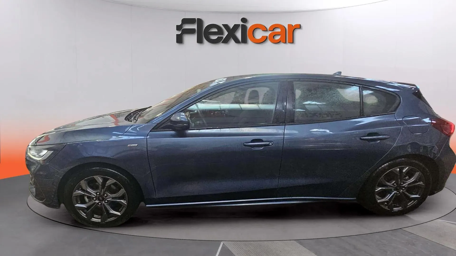 Ford Focus 1.0 EcoBoost MHEV ST-Line - foto 6