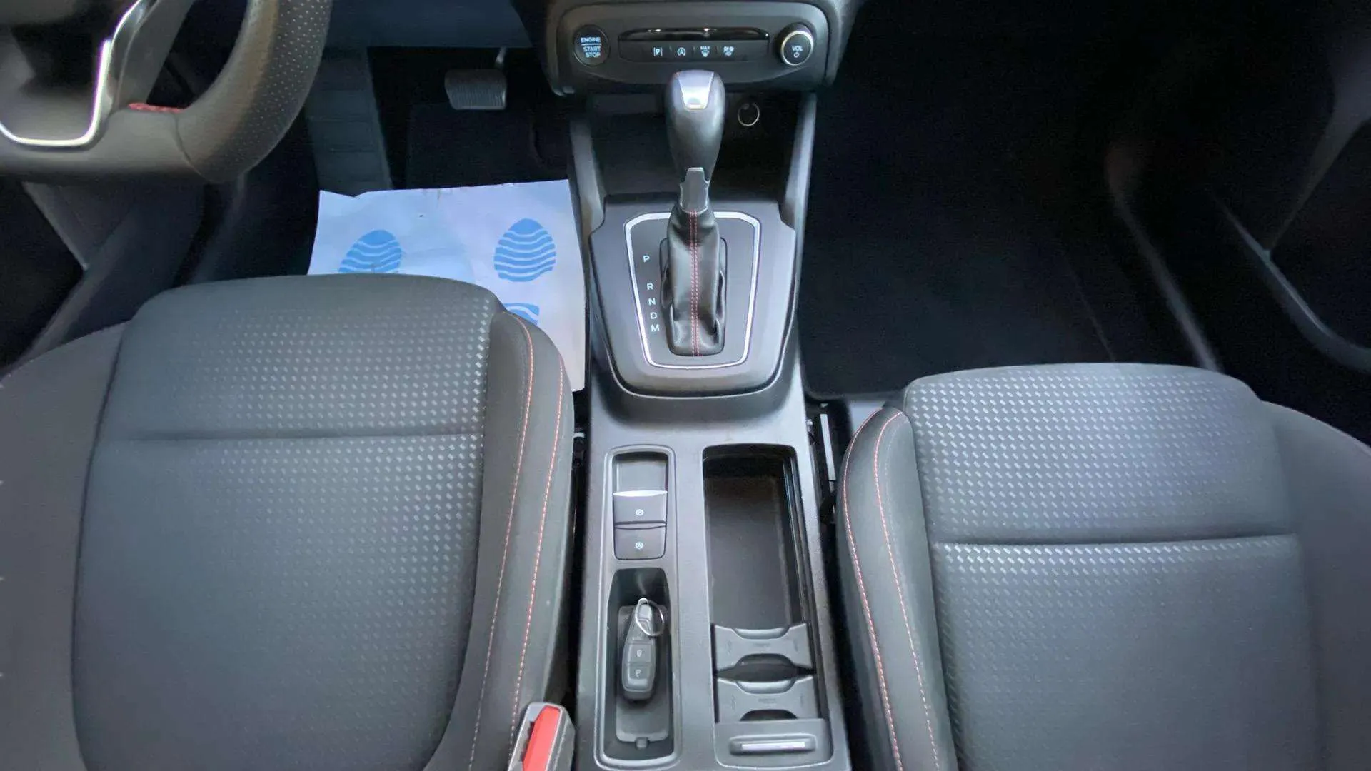 Ford Focus 1.0 EcoBoost MHEV ST-Line - foto 19