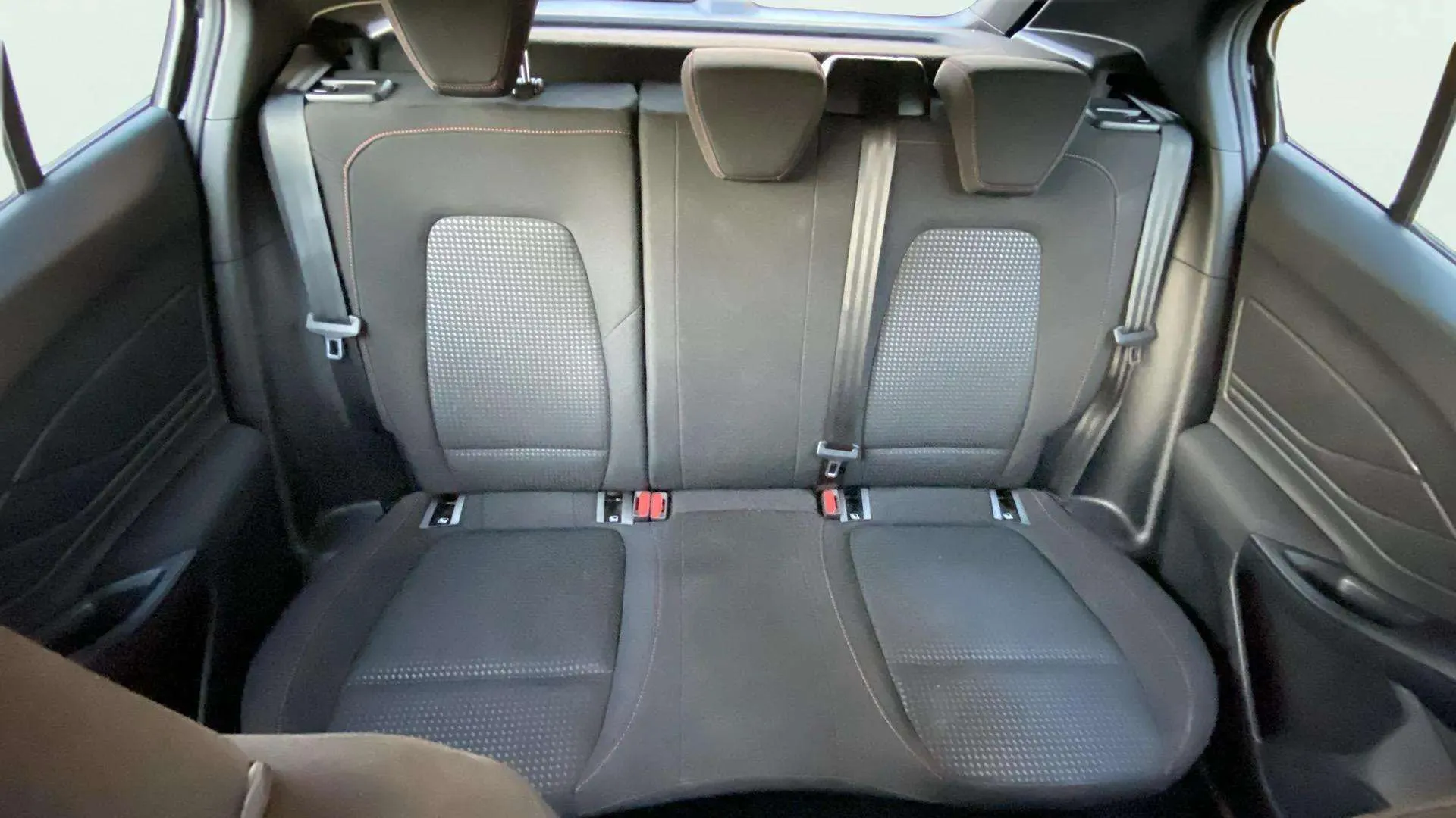 Ford Focus 1.0 EcoBoost MHEV ST-Line - foto 12