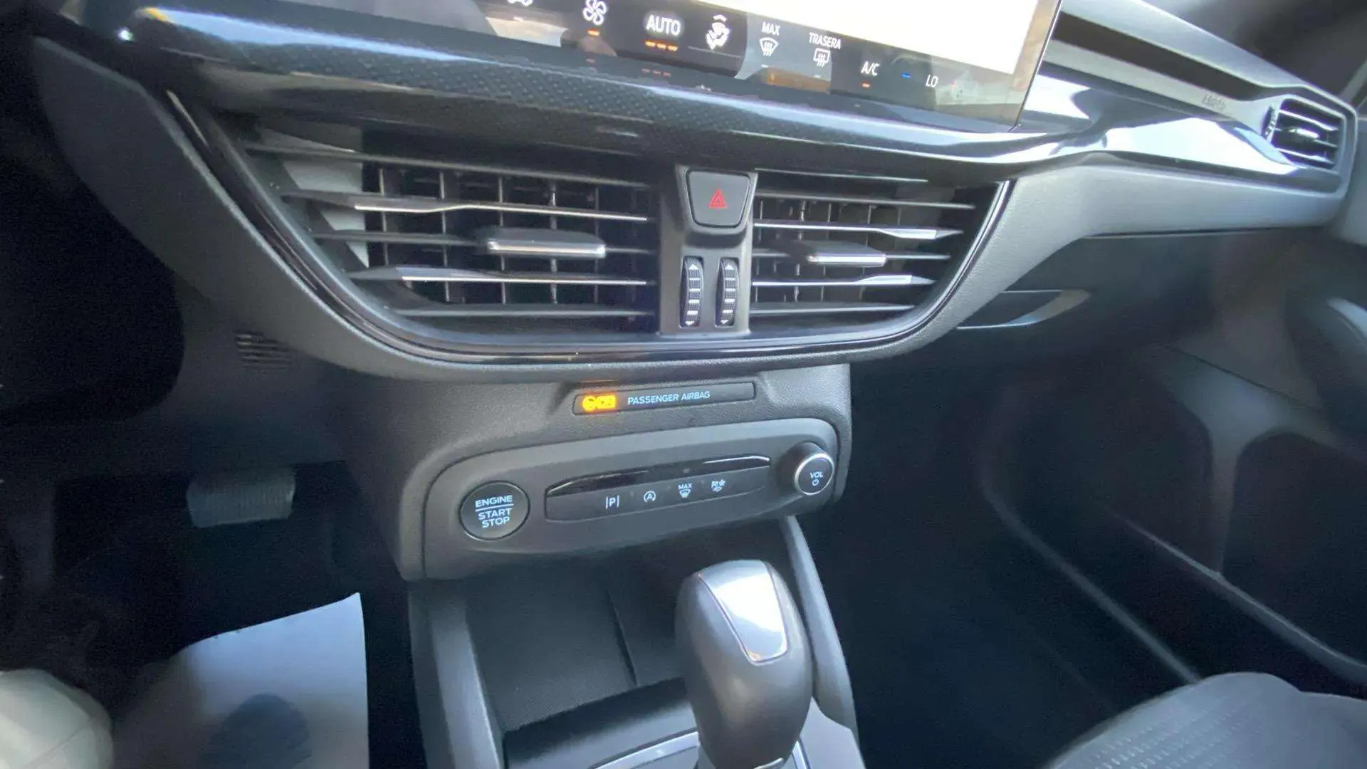 Ford Focus 1.0 EcoBoost MHEV ST-Line - foto 11