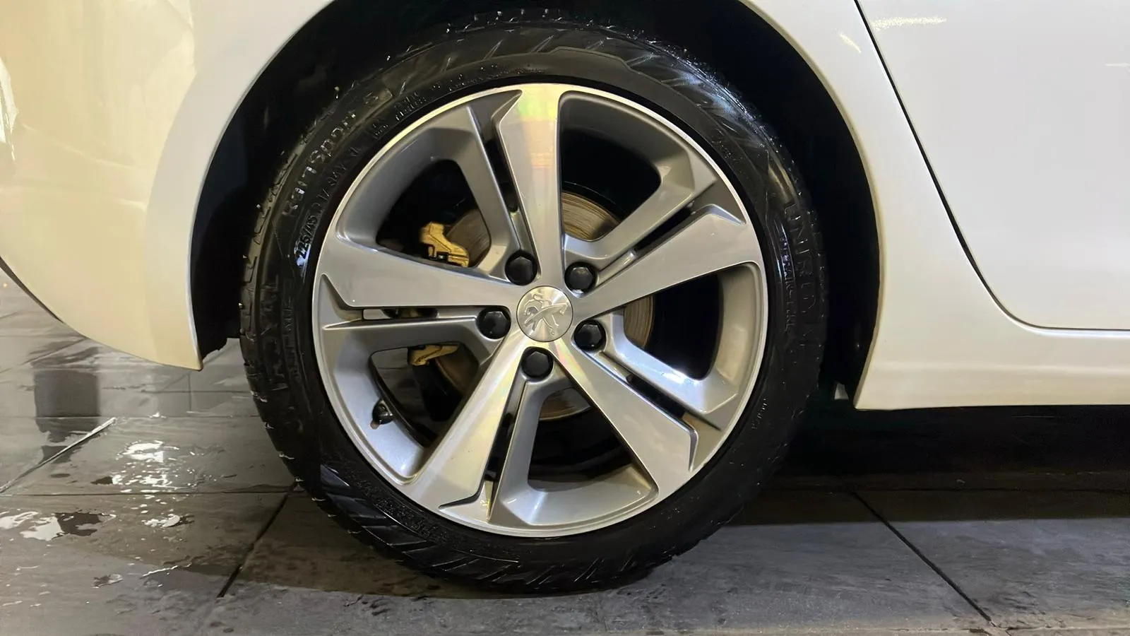 Peugeot 308 GT Line 1.2 PureTech - foto 22
