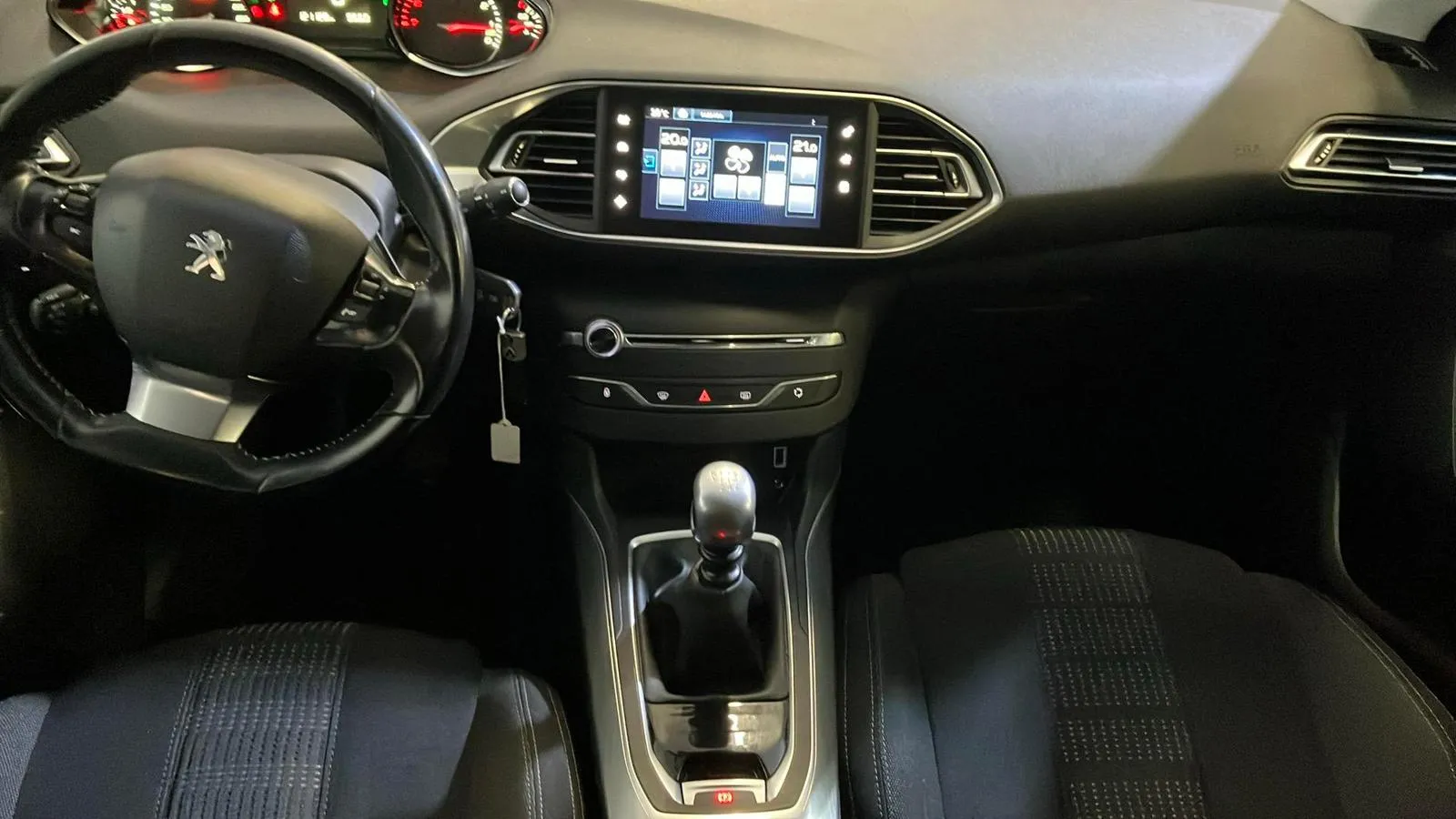 Peugeot 308 GT Line 1.2 PureTech - foto 12