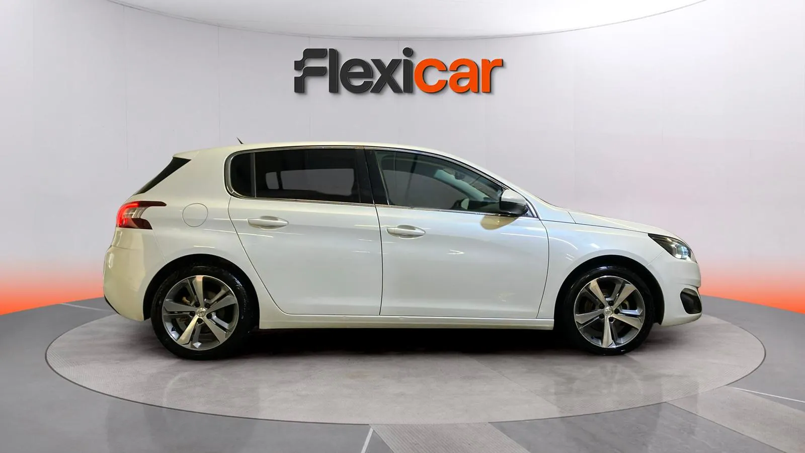 Peugeot 308 GT Line 1.2 PureTech - foto 4