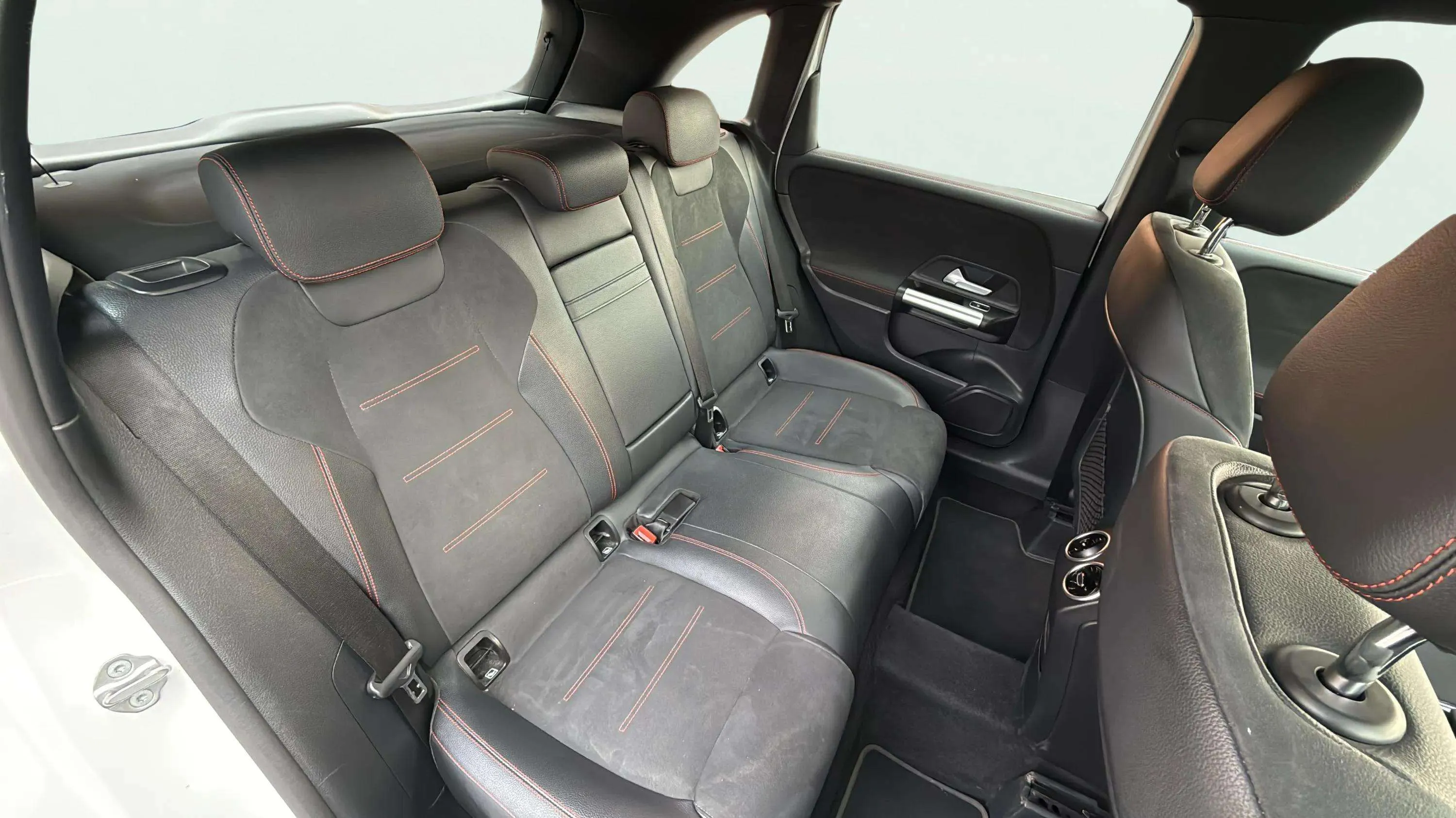 Mercedes-Benz Clase B B 200 d - foto 22
