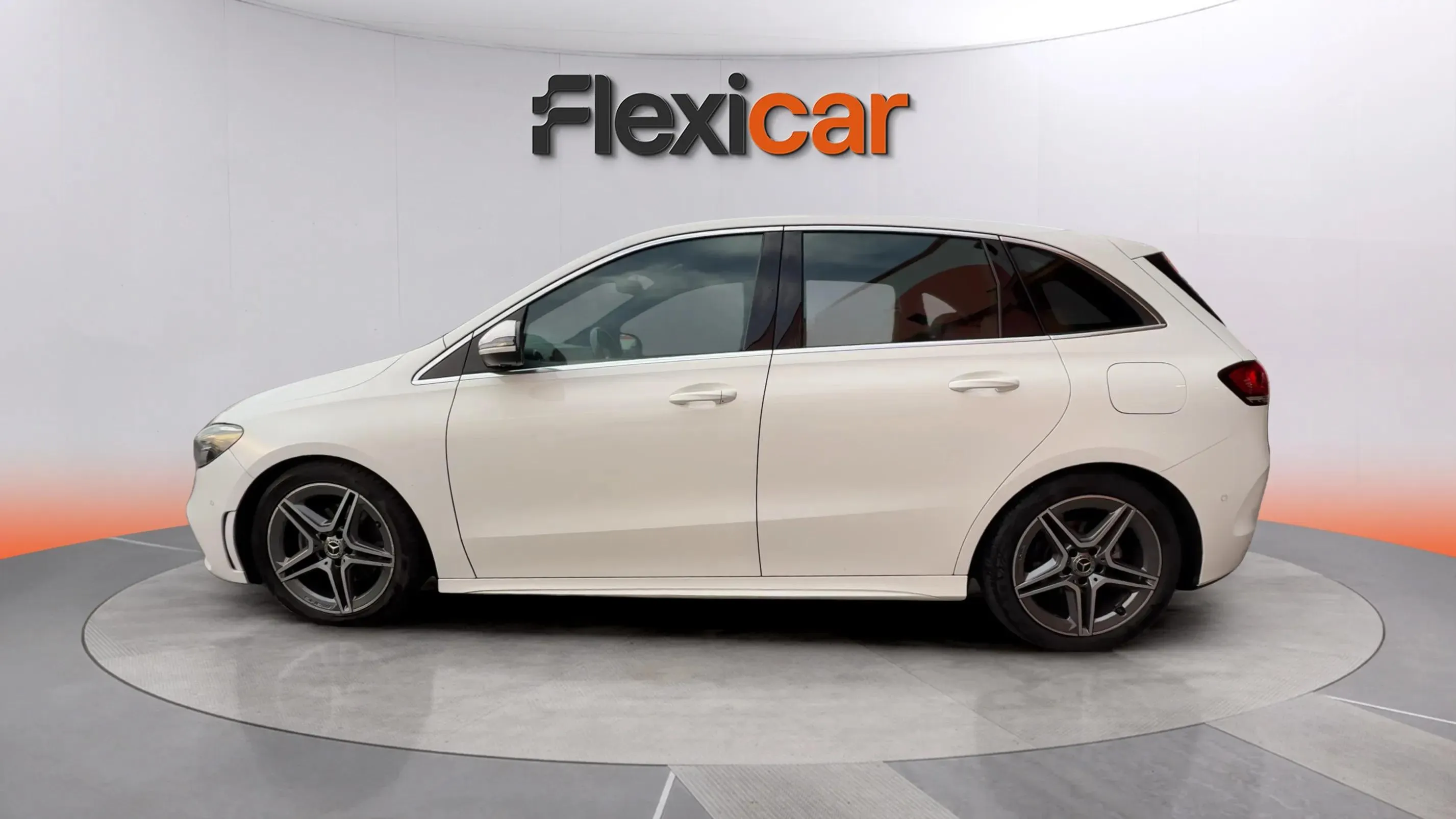 Mercedes-Benz Clase B B 200 d - foto 4