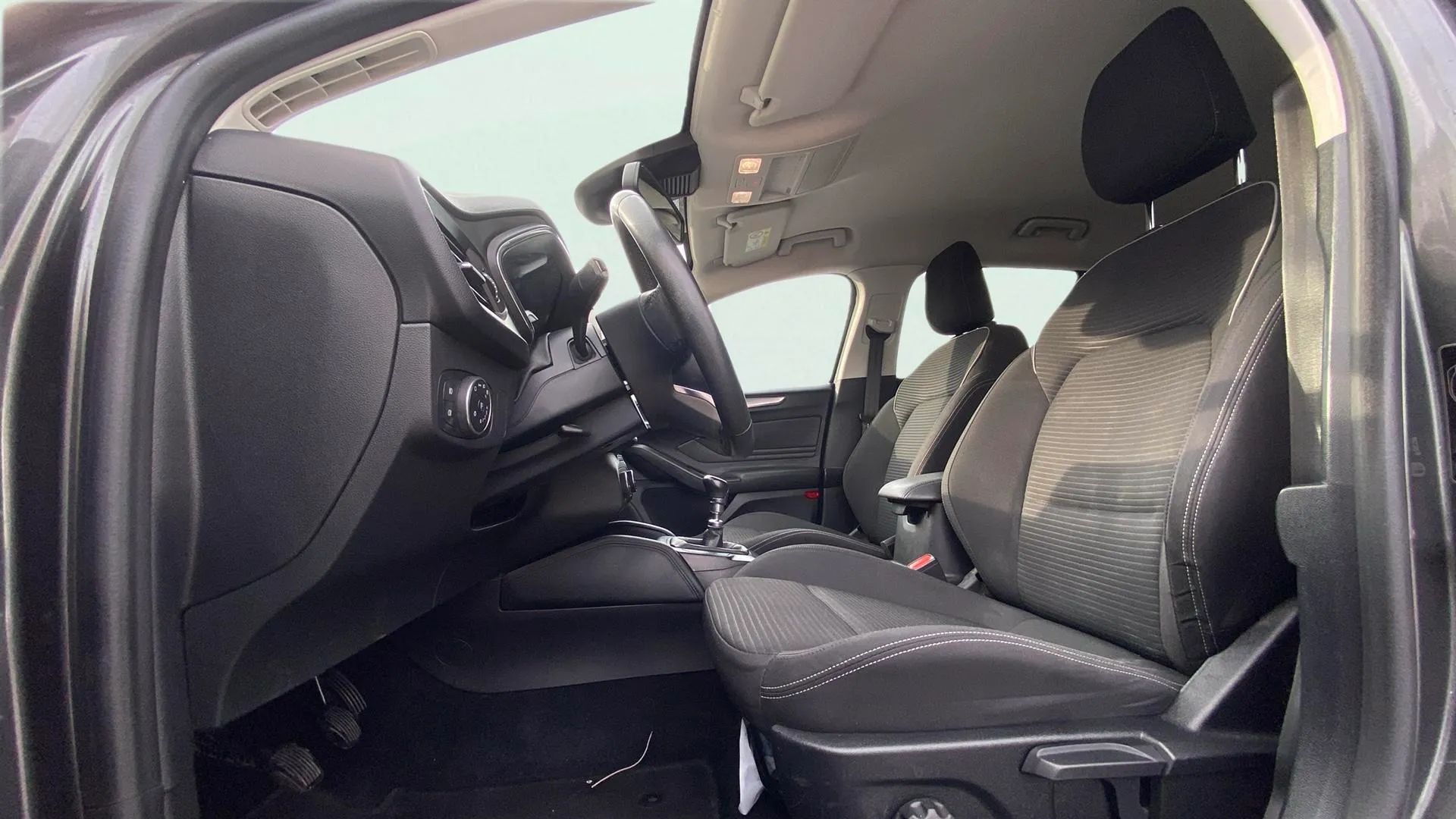 Ford Focus 1.5 EcoBlue Titanium Sportbr. - foto 23