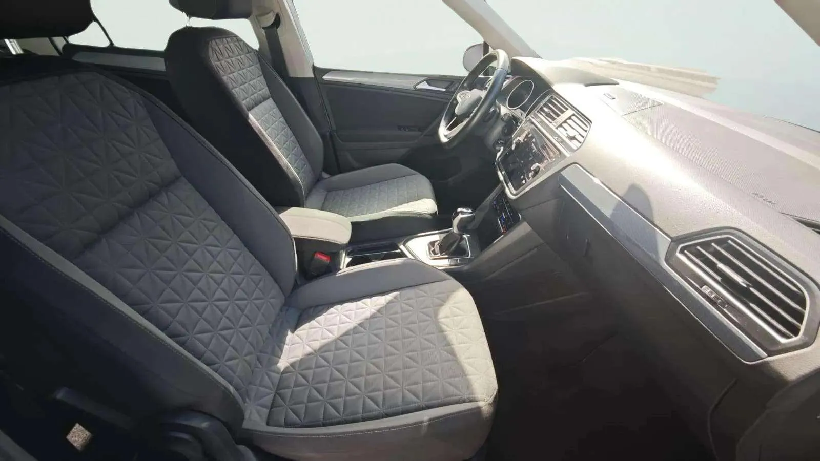 Volkswagen Tiguan Life 1.5 TSI DSG - foto 31