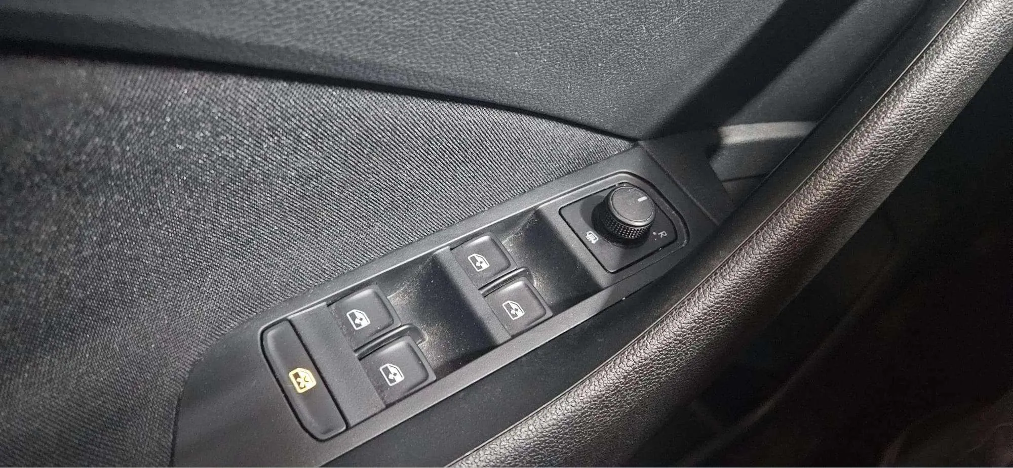Škoda Kamiq 1.0 TSI DSG Ambition - foto 17