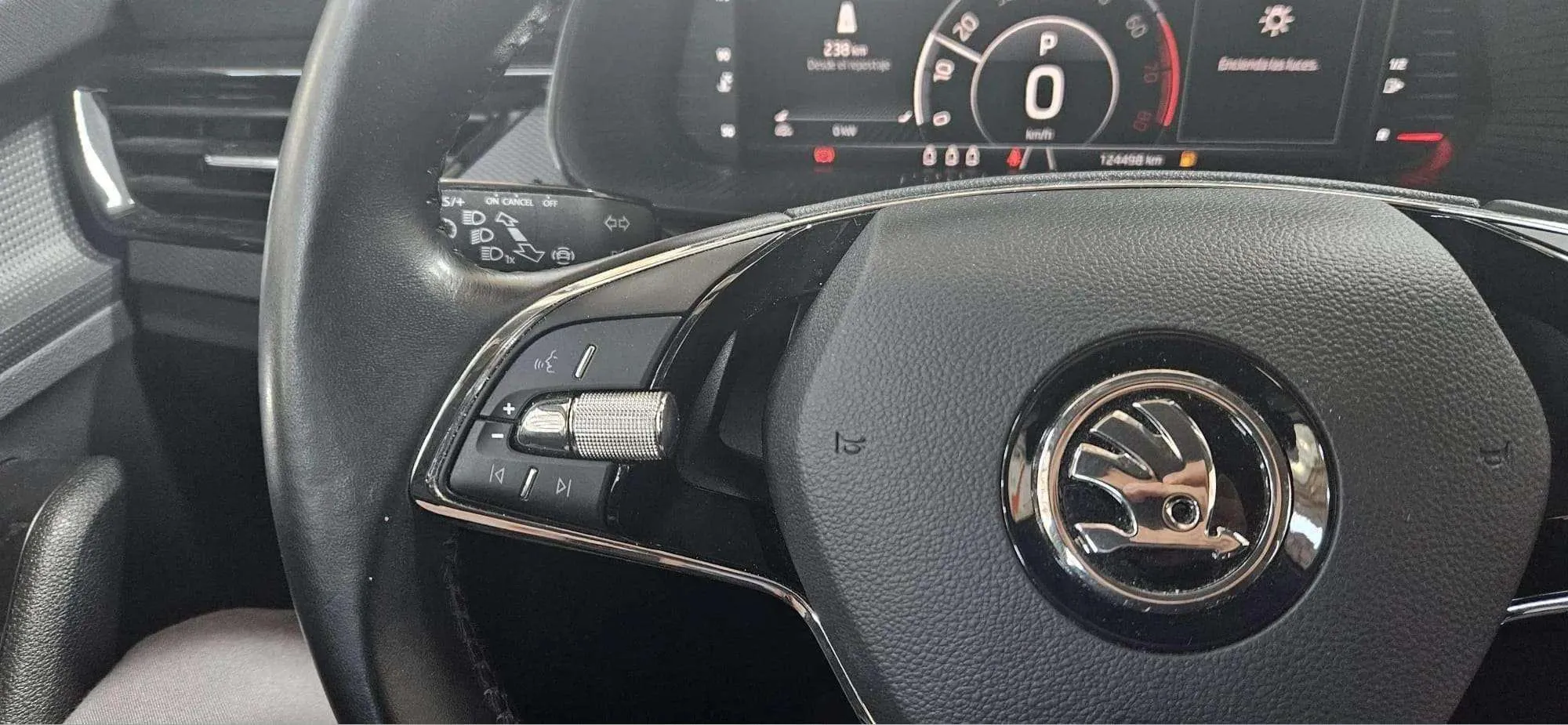 Škoda Kamiq 1.0 TSI DSG Ambition - foto 16
