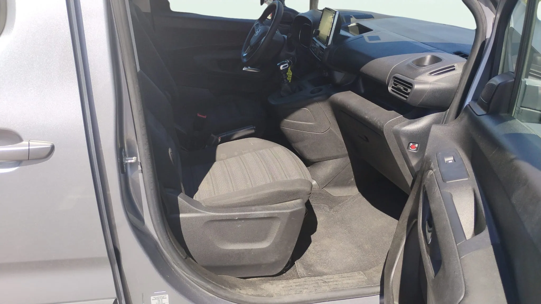 Opel Combo 1.2 T Expression XL - foto 13