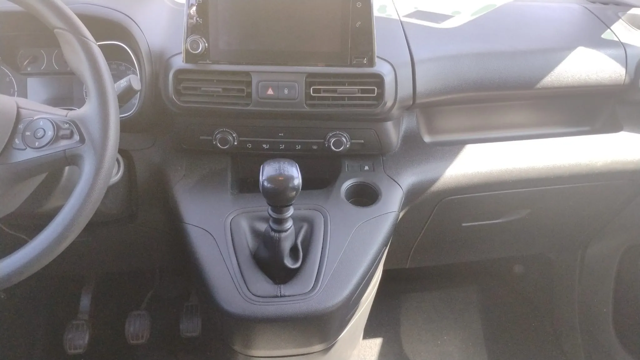 Opel Combo 1.2 T Expression XL - foto 12