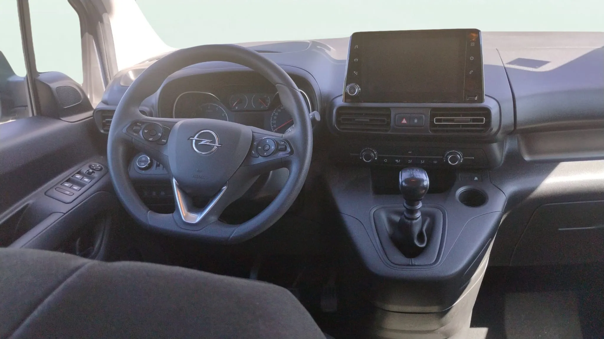 Opel Combo 1.2 T Expression XL - foto 9