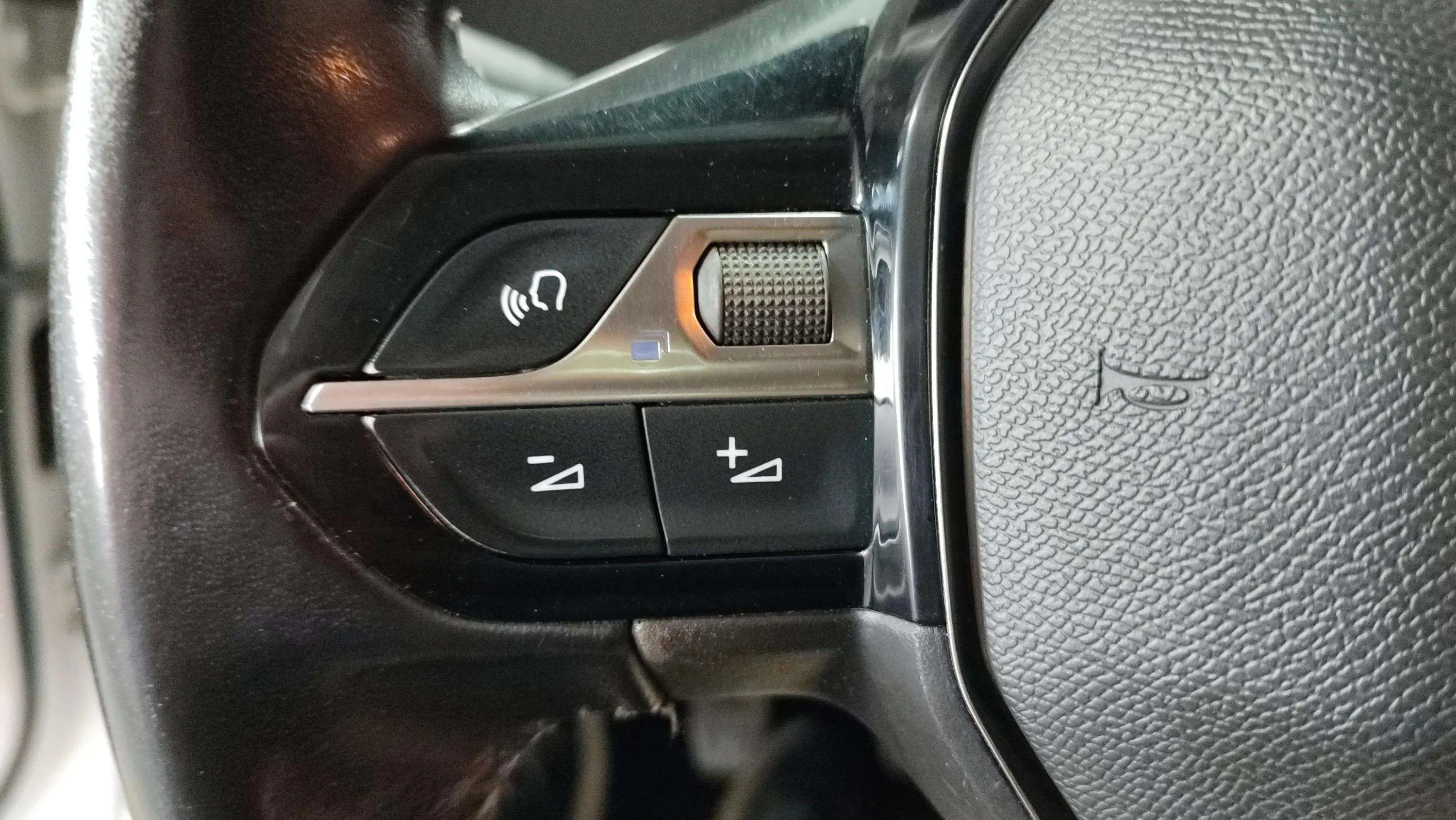 Peugeot 2008 Active BlueHDi - foto 17
