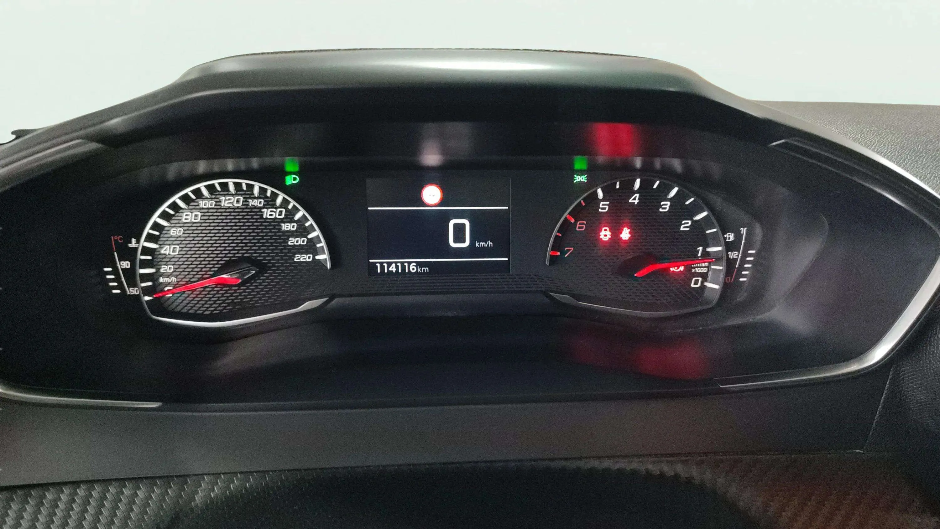 Peugeot 2008 Active BlueHDi - foto 12