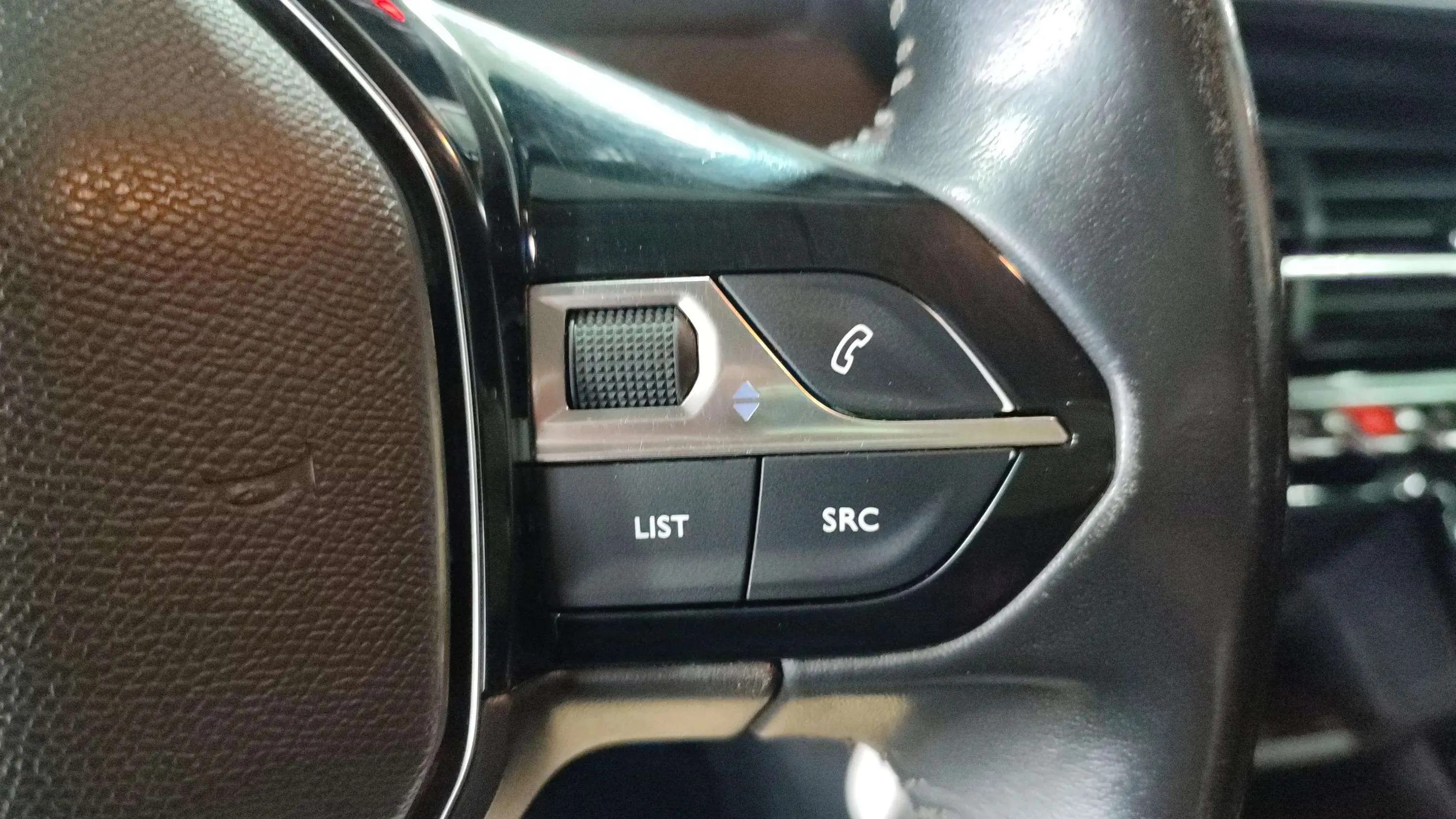 Peugeot 2008 Active BlueHDi - foto 18