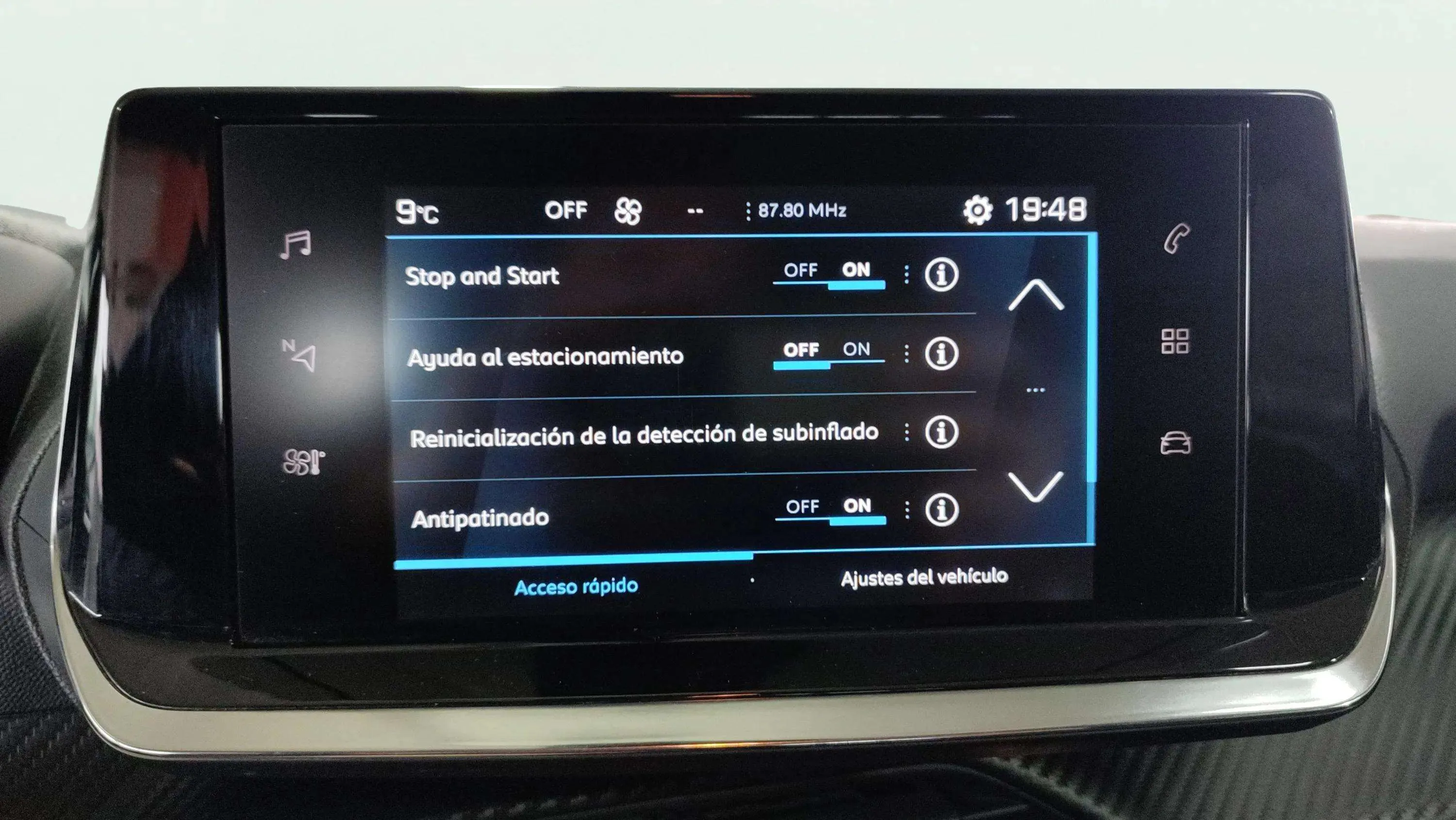 Peugeot 2008 Active BlueHDi - foto 22
